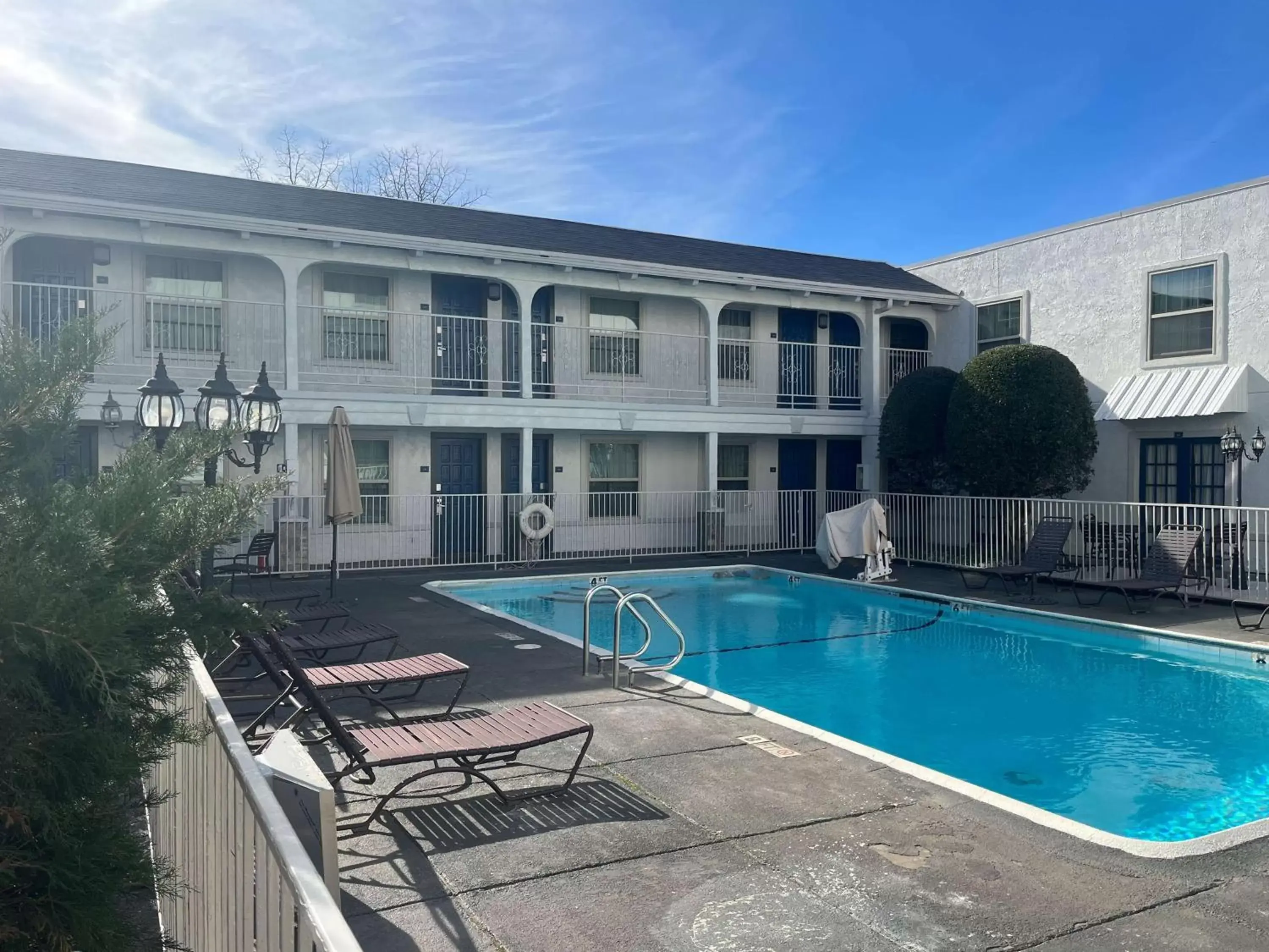 Pool view, Property Building in Motel 6 Dallas TX Downtown