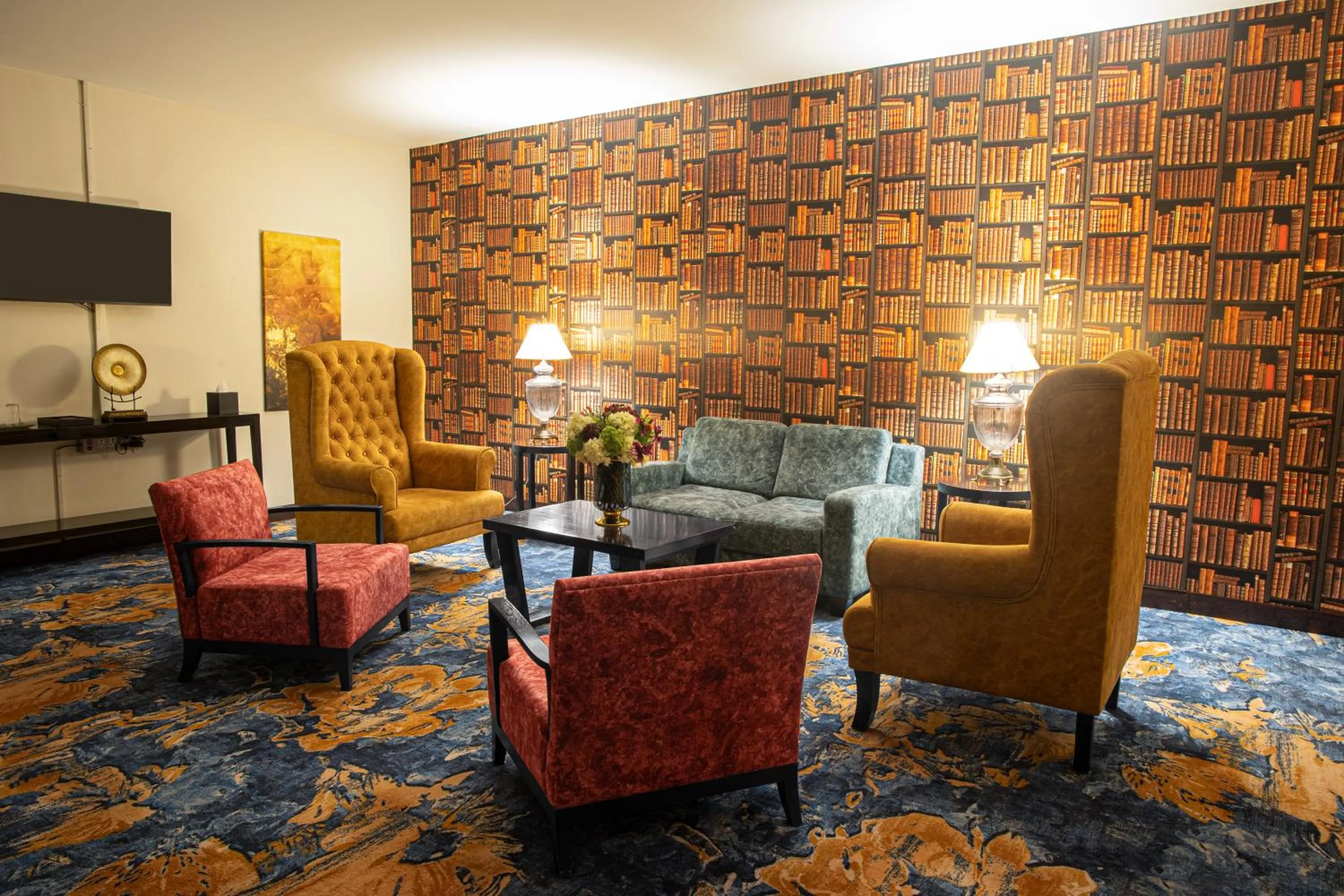 Communal lounge/ TV room in Somerset Greenways Chennai