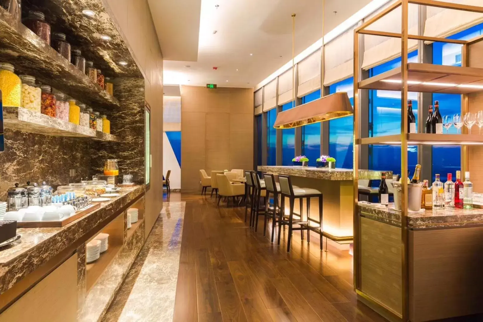 Lounge or bar, Restaurant/Places to Eat in Hyatt Regency Zhenjiang