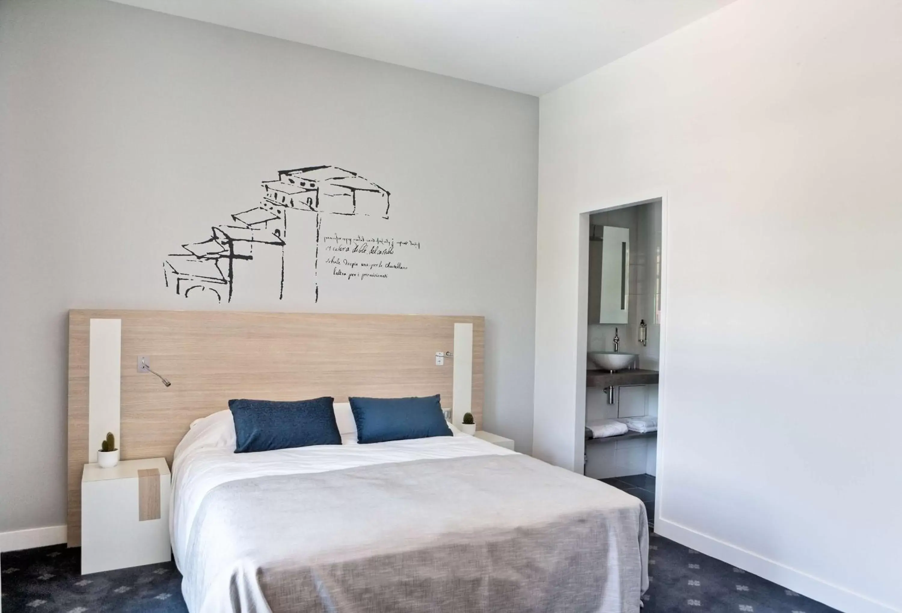 Bedroom, Bed in Best Western Plus Villa Saint Antoine Hotel & Spa