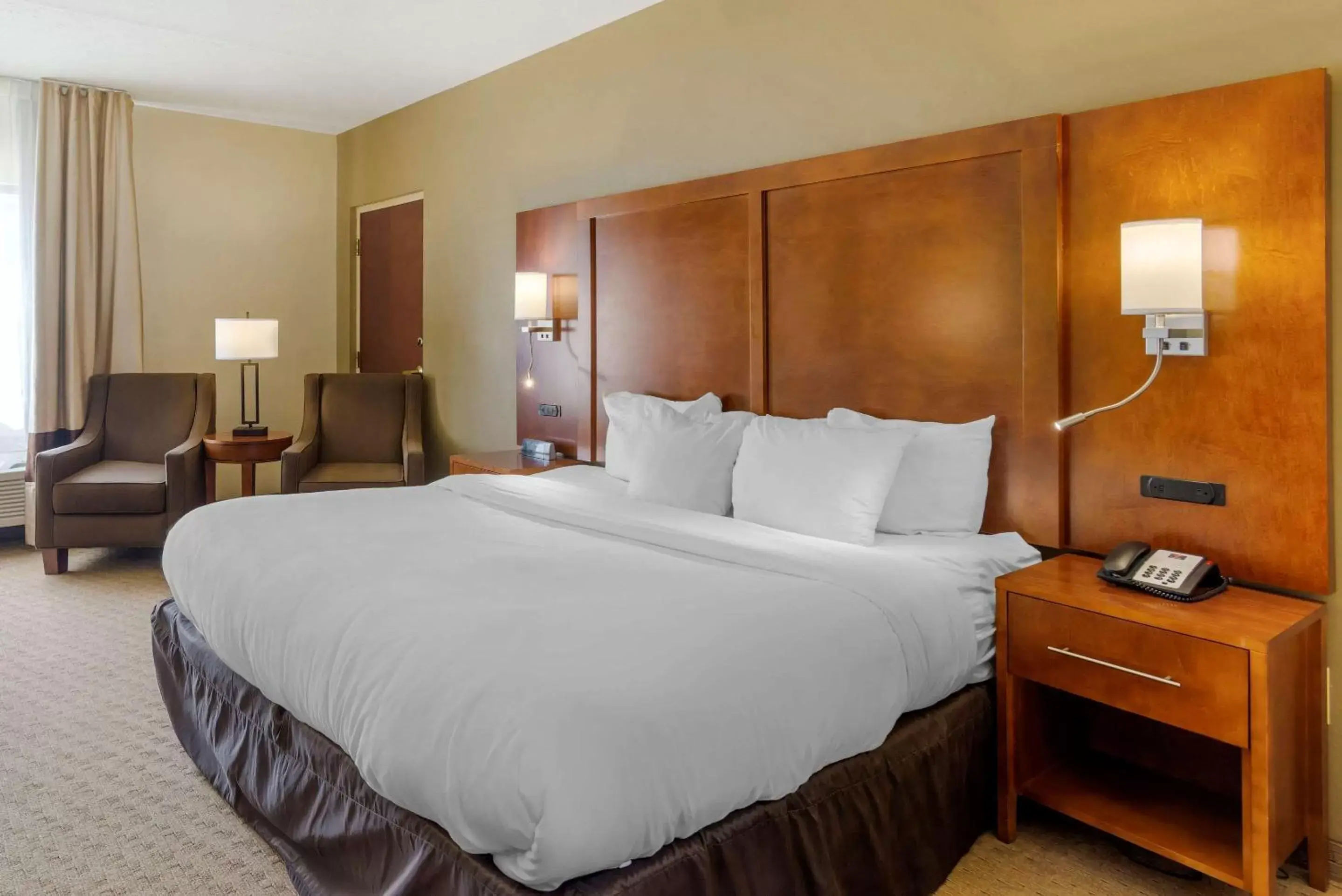 Photo of the whole room, Bed in Comfort Inn Columbus Near Fort Moore