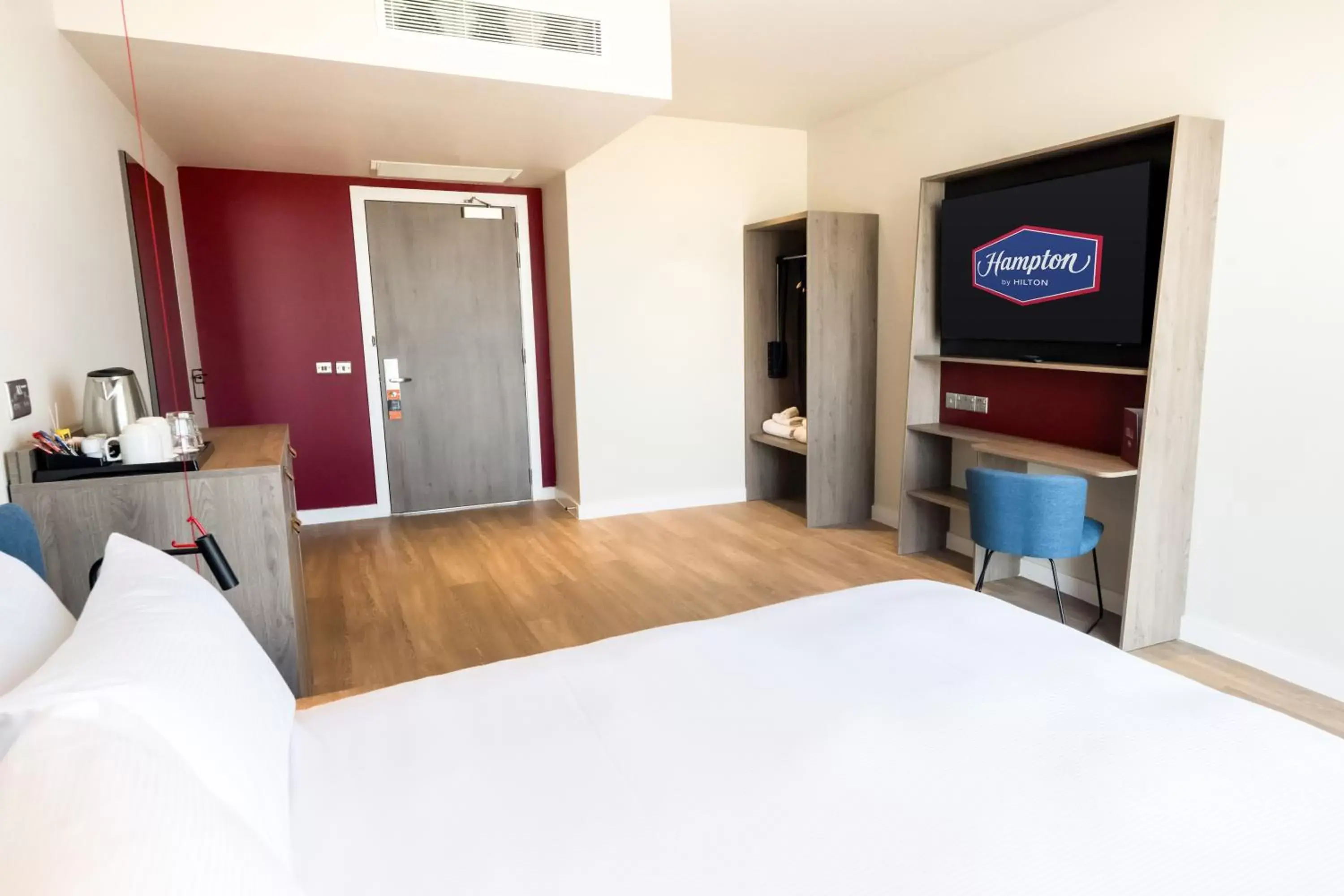 Photo of the whole room, Bed in Hampton By Hilton Blackpool