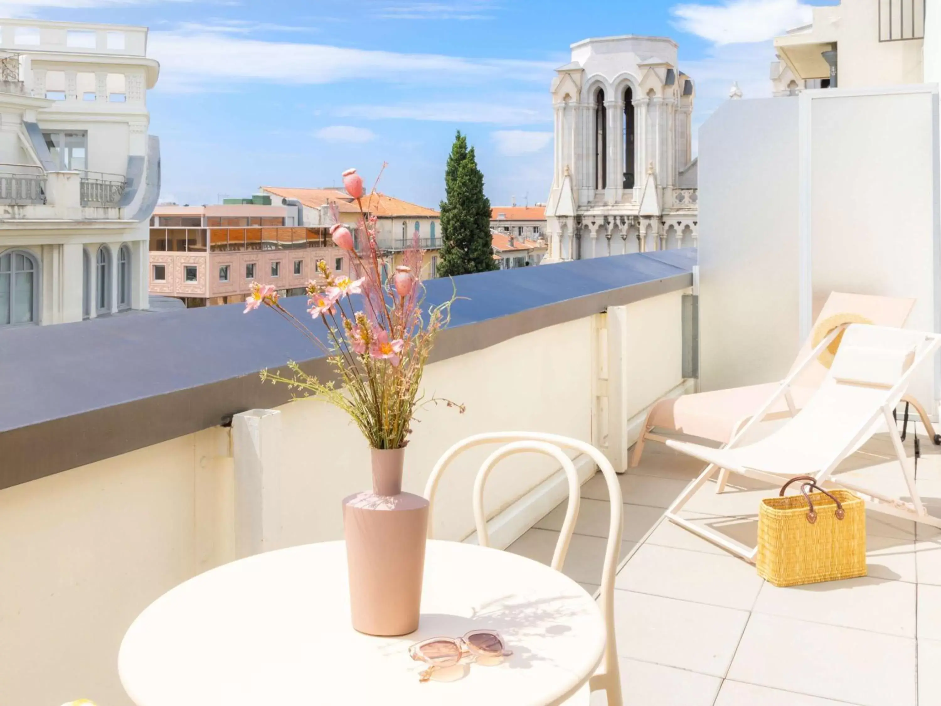 Bedroom, Balcony/Terrace in Mercure Nice Centre Notre Dame