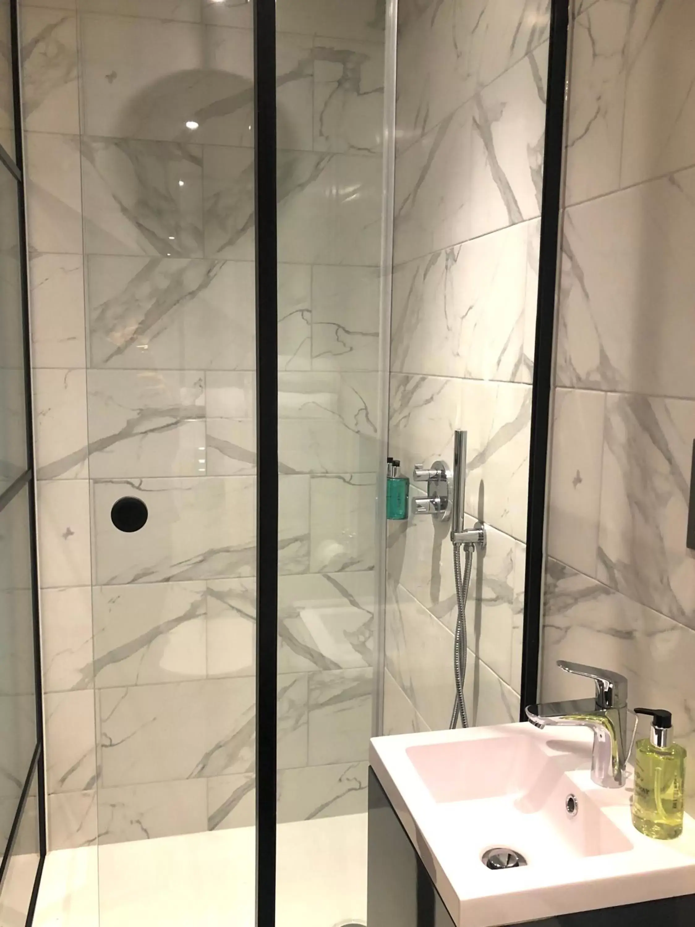 Bathroom in Euston Square Hotel