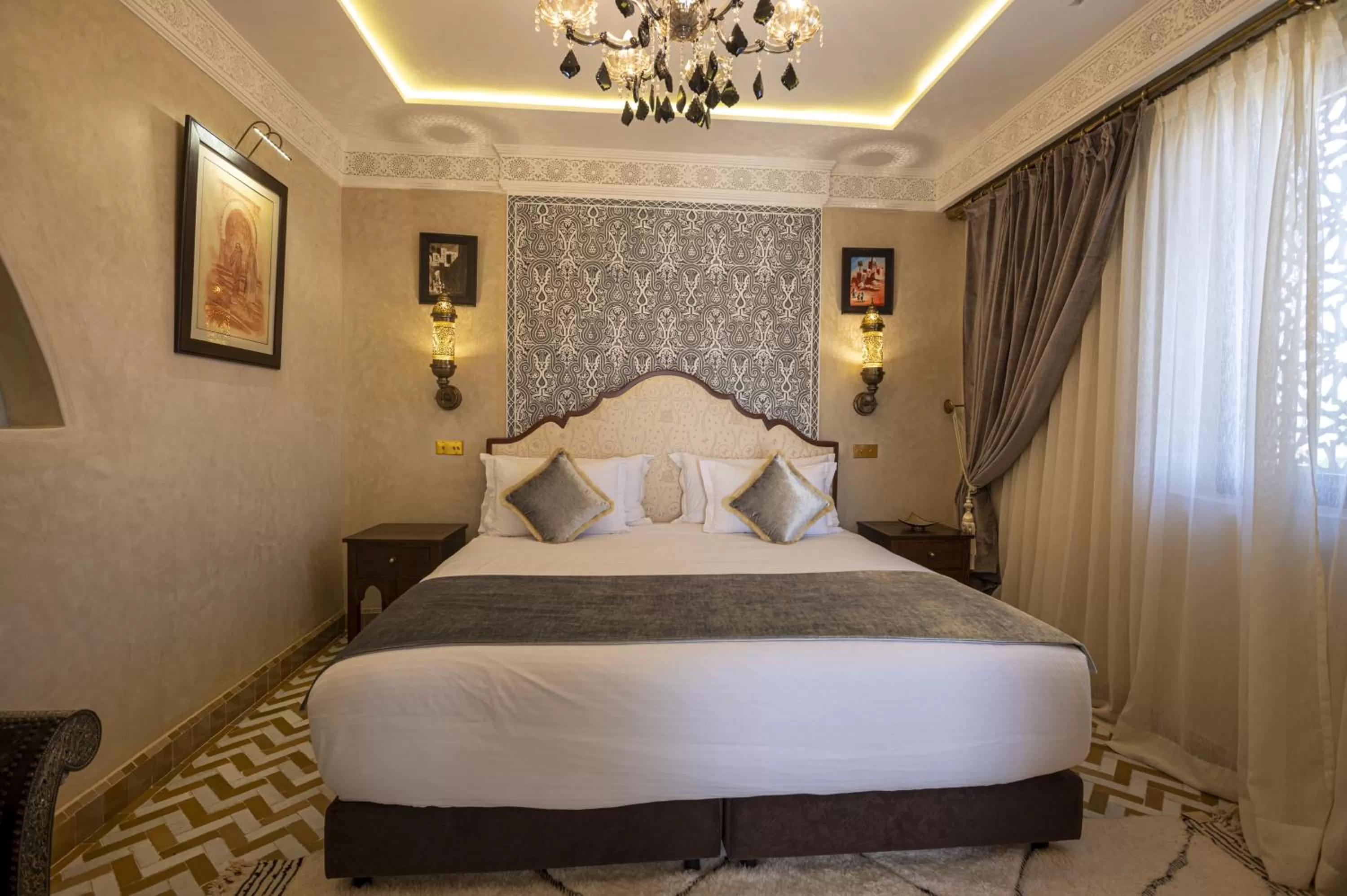 Bed in Maria Towers , Palais Table d'hôtes & SPA