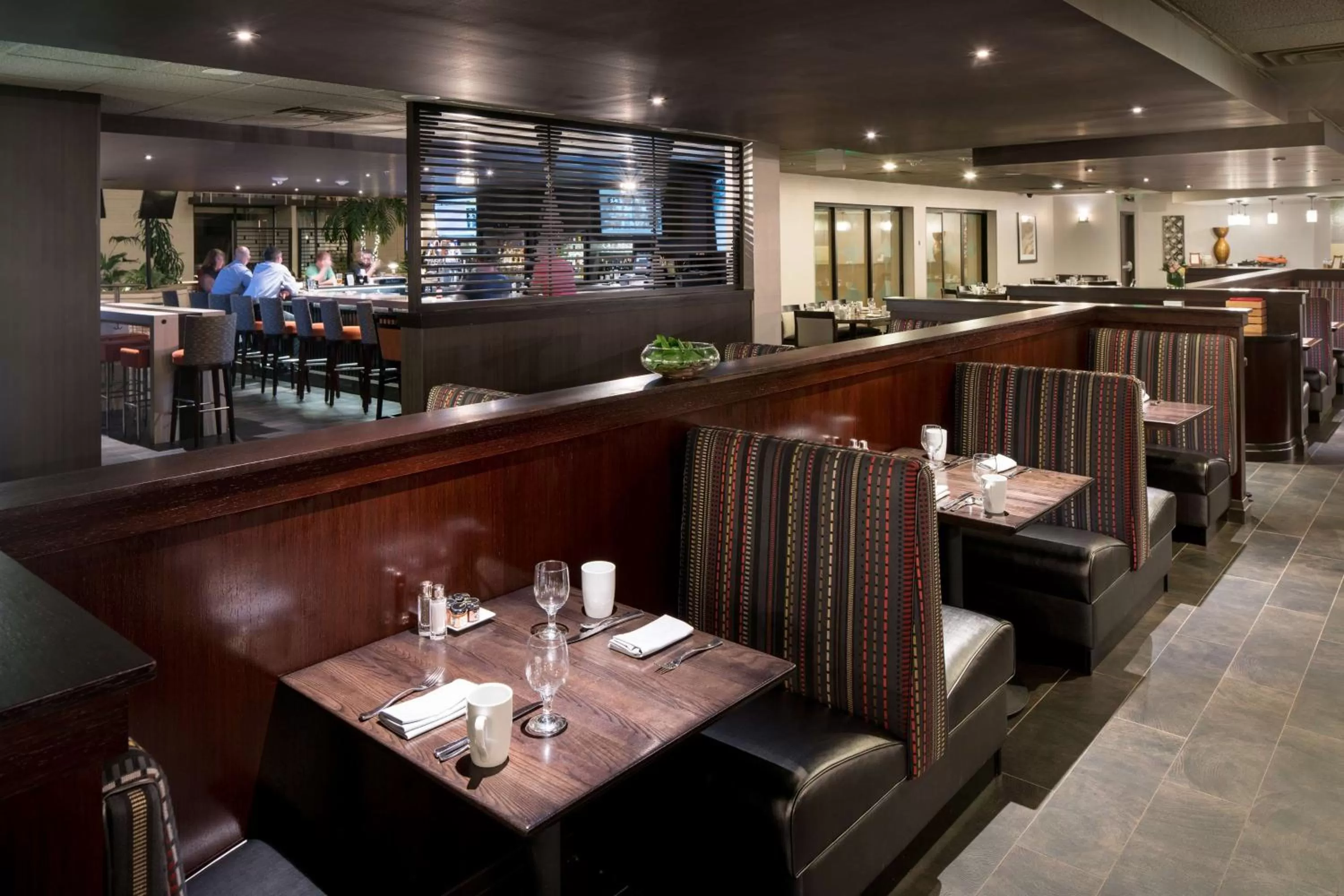 Restaurant/places to eat in DoubleTree by Hilton Denver Tech