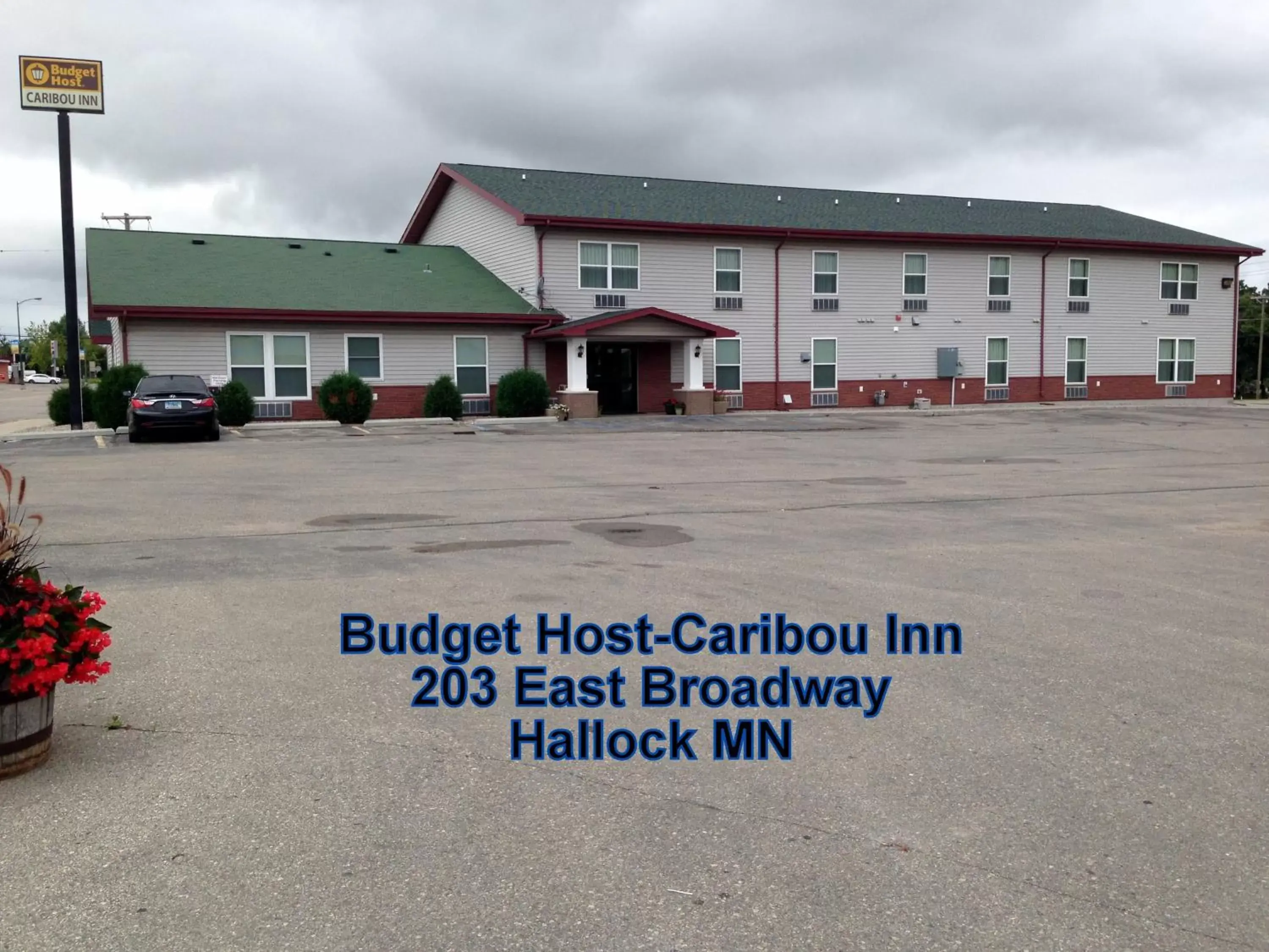 Property Building in Budget Host Caribou Inn