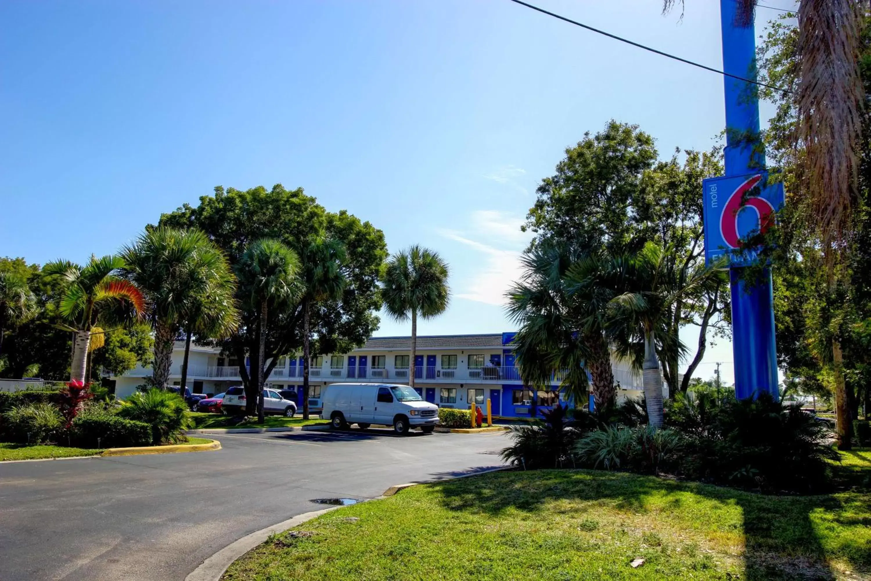 Property Building in Motel 6-Lantana, FL