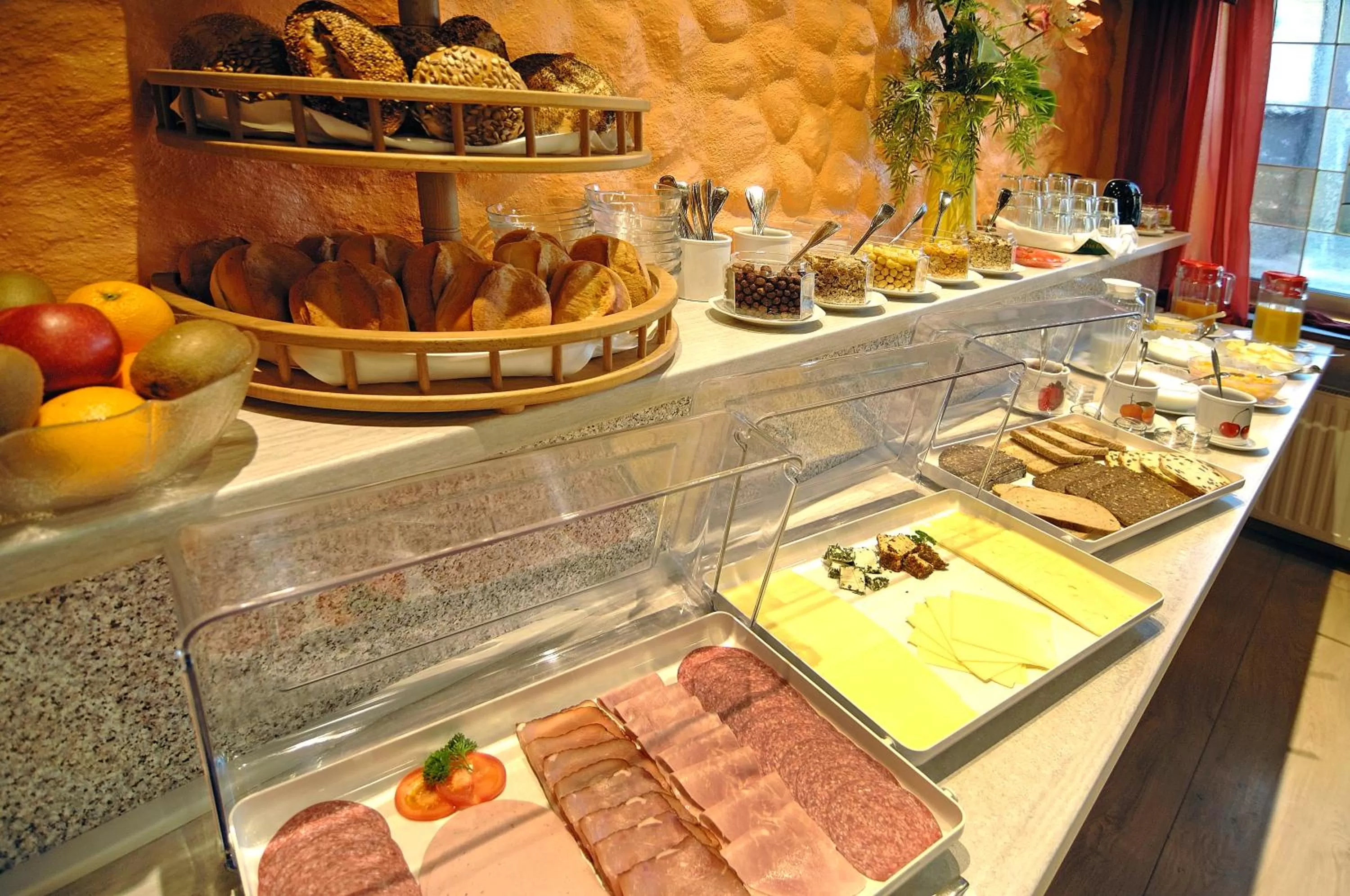 Buffet breakfast in Gasthof zum Siegburger