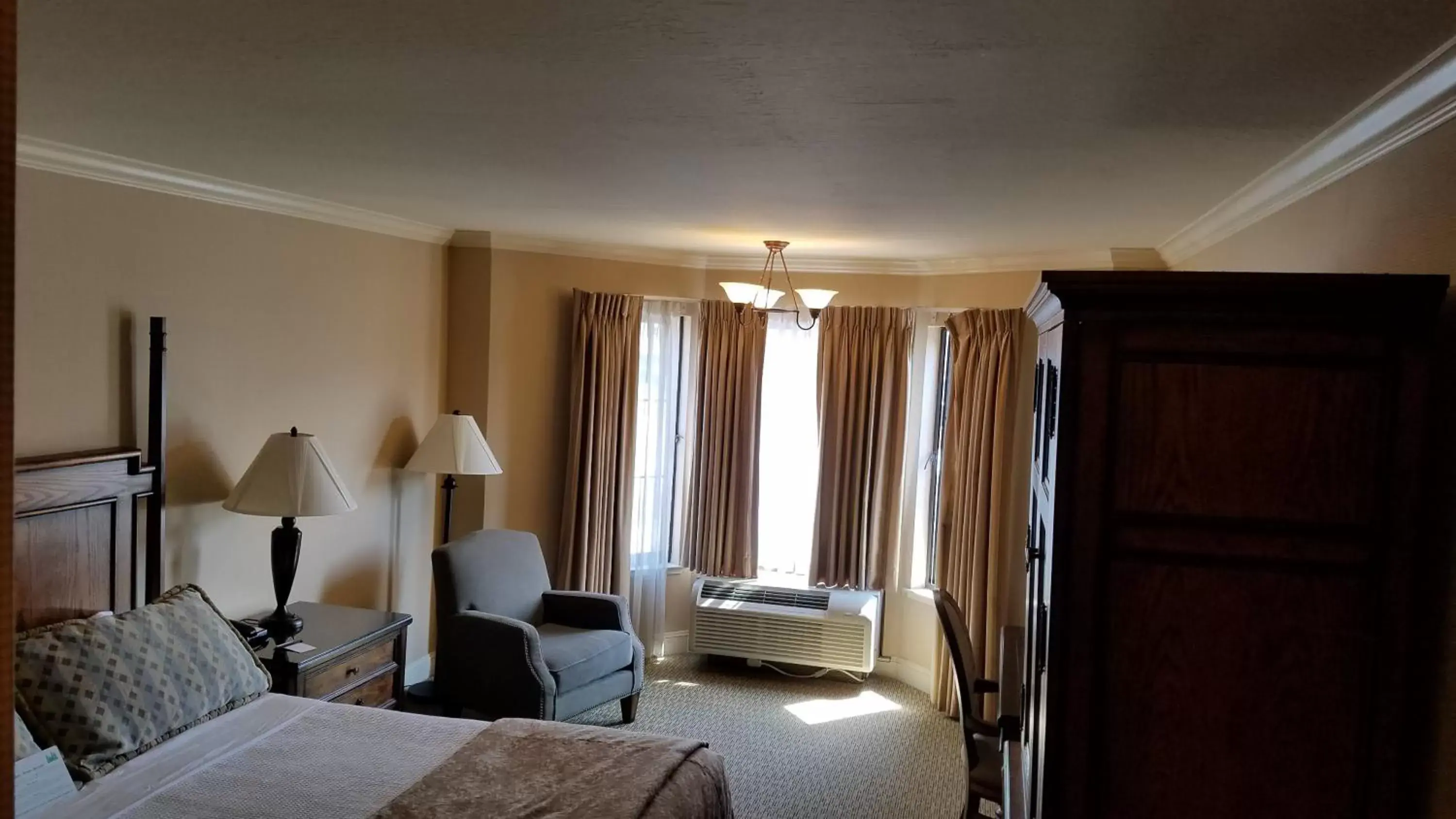 Bedroom, Bed in Chelsea Inn Bedroom, Bed in Chelsea Inn