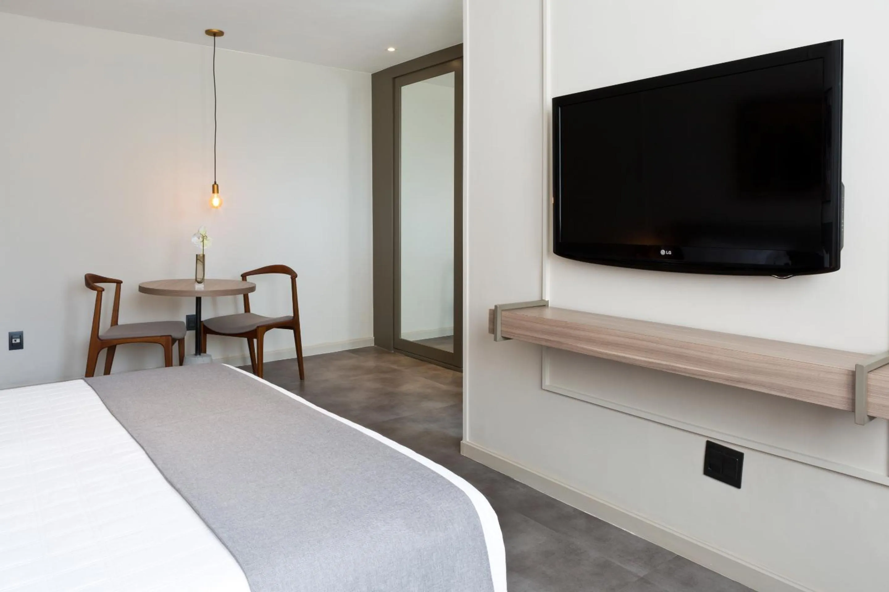 Bedroom, Bed in Ritz Leblon