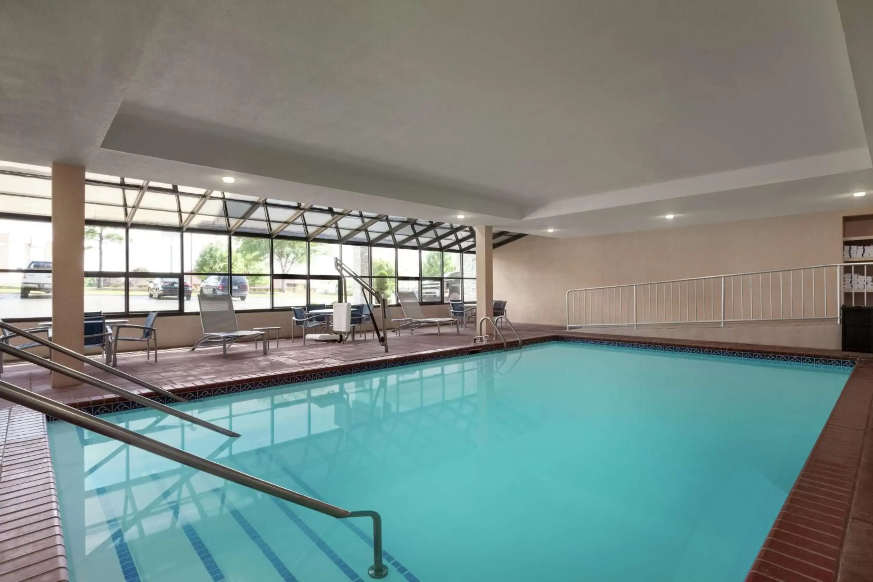 Pool view, Swimming Pool in Hampton by Hilton Oklahoma City I-40 East- Tinker AFB