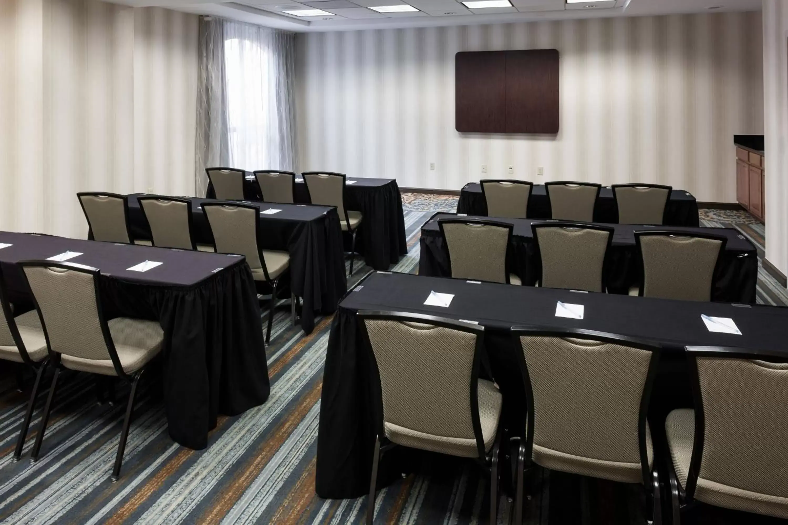 Meeting/conference room in SpringHill Suites by Marriott Dallas Downtown / West End