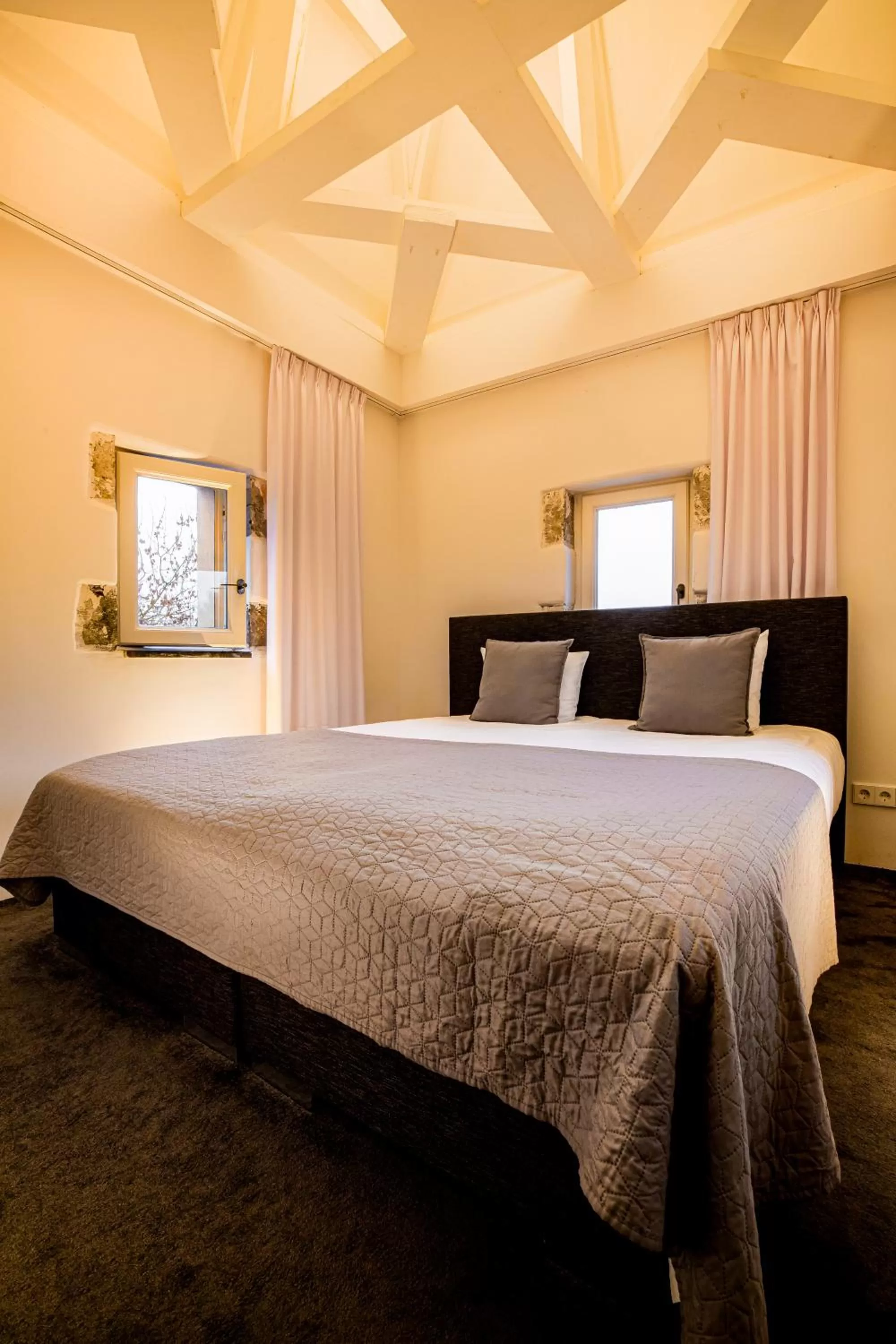 Bed in Landgoed Kasteel de Hoogenweerth