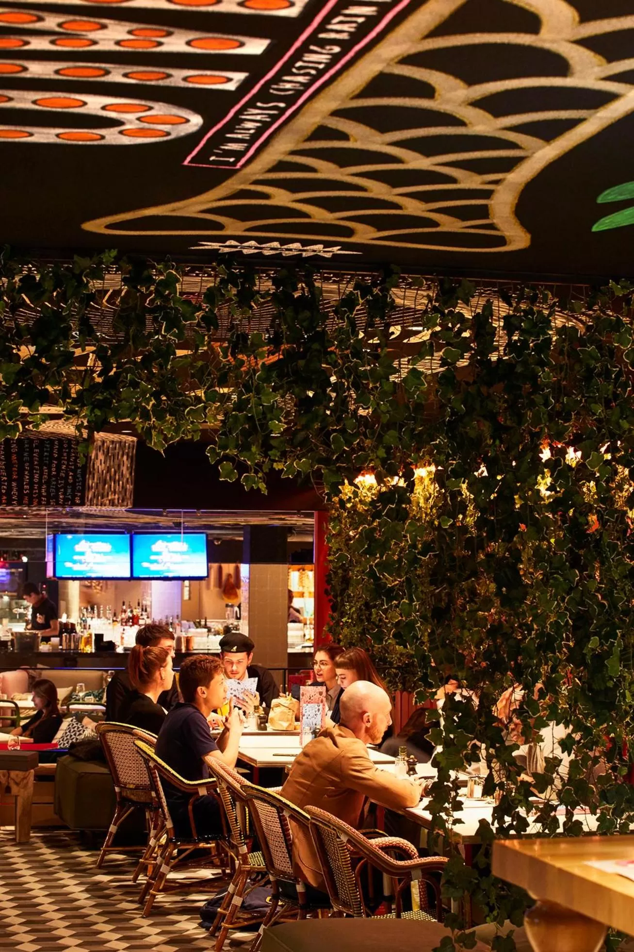 Restaurant/places to eat in Mama Shelter Toulouse