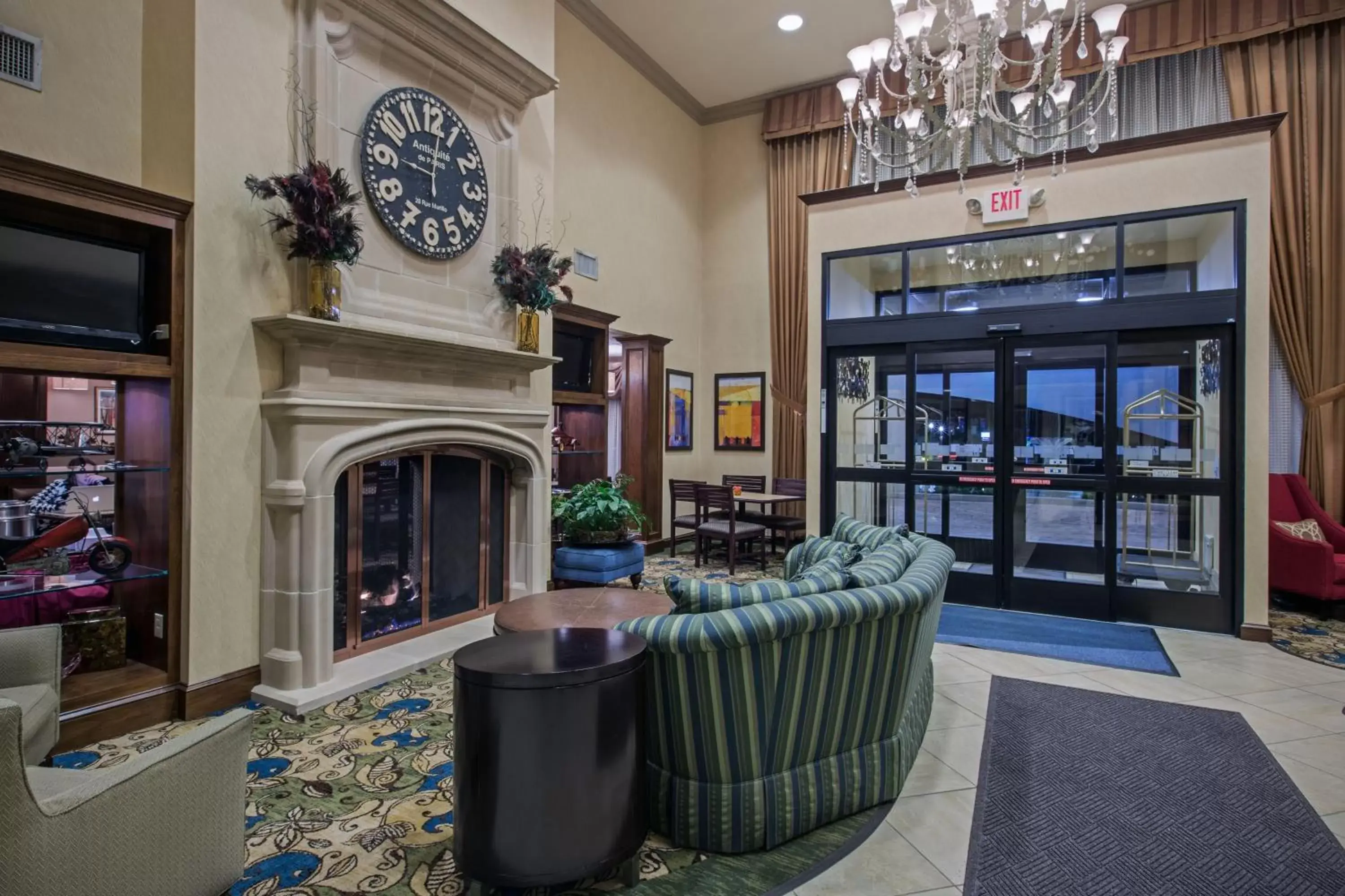 Property building, Lounge/Bar in Holiday Inn Express Meadville (I-79 Exit 147a), an IHG Hotel