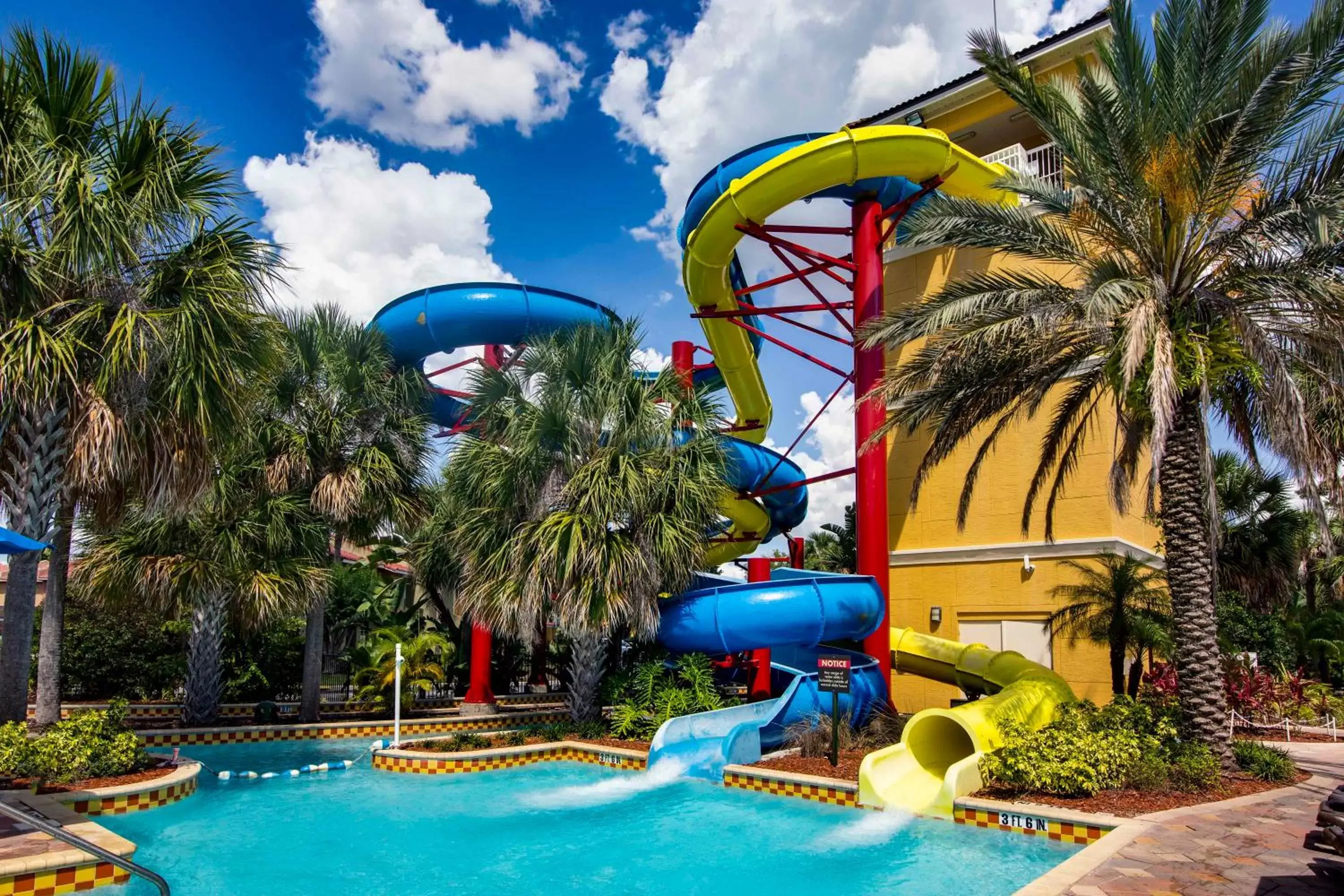 Aqua park, Water Park in FantasyWorld Resort