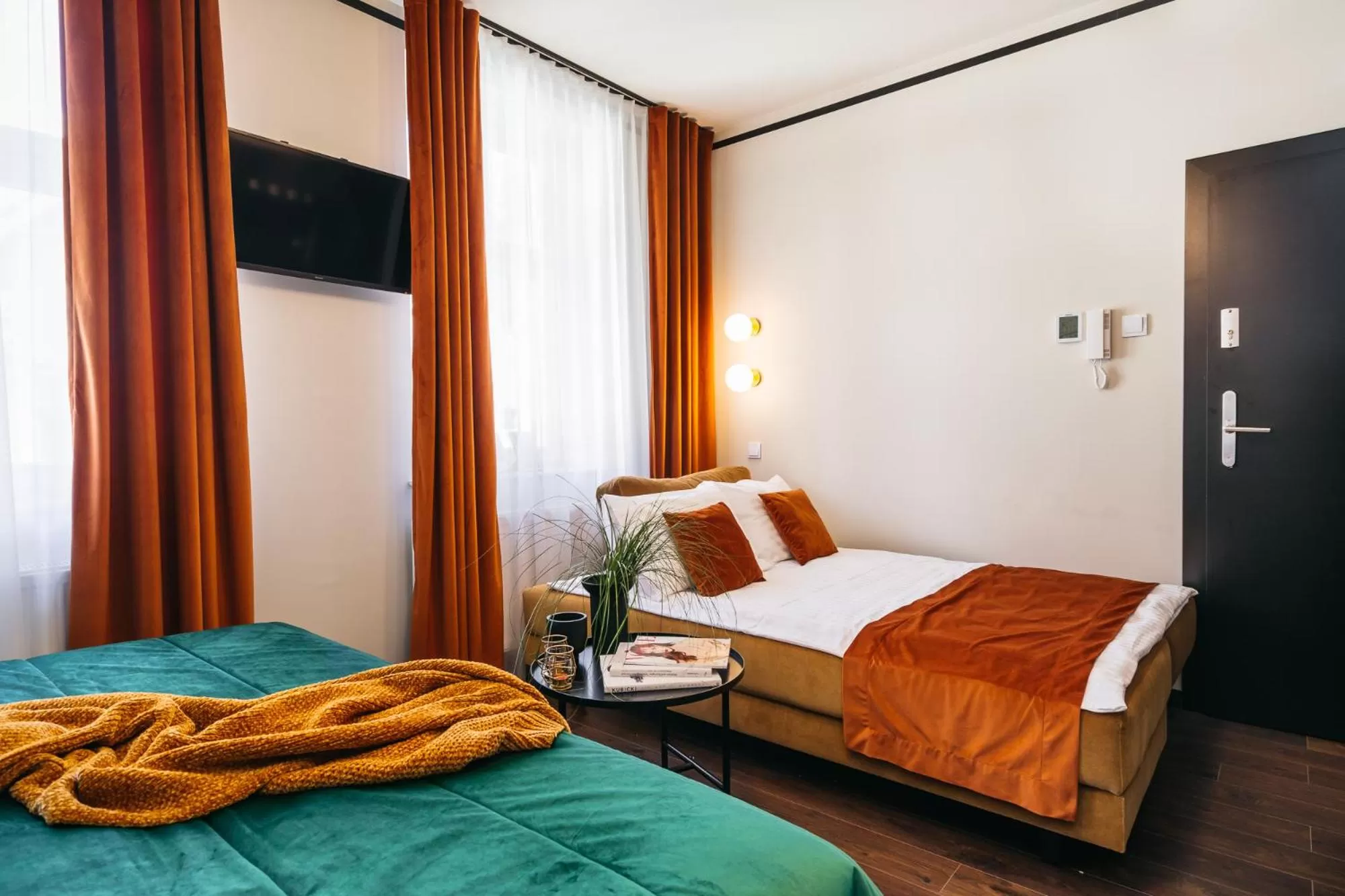 TV and multimedia, Bed in Estery12 by Loft Affair