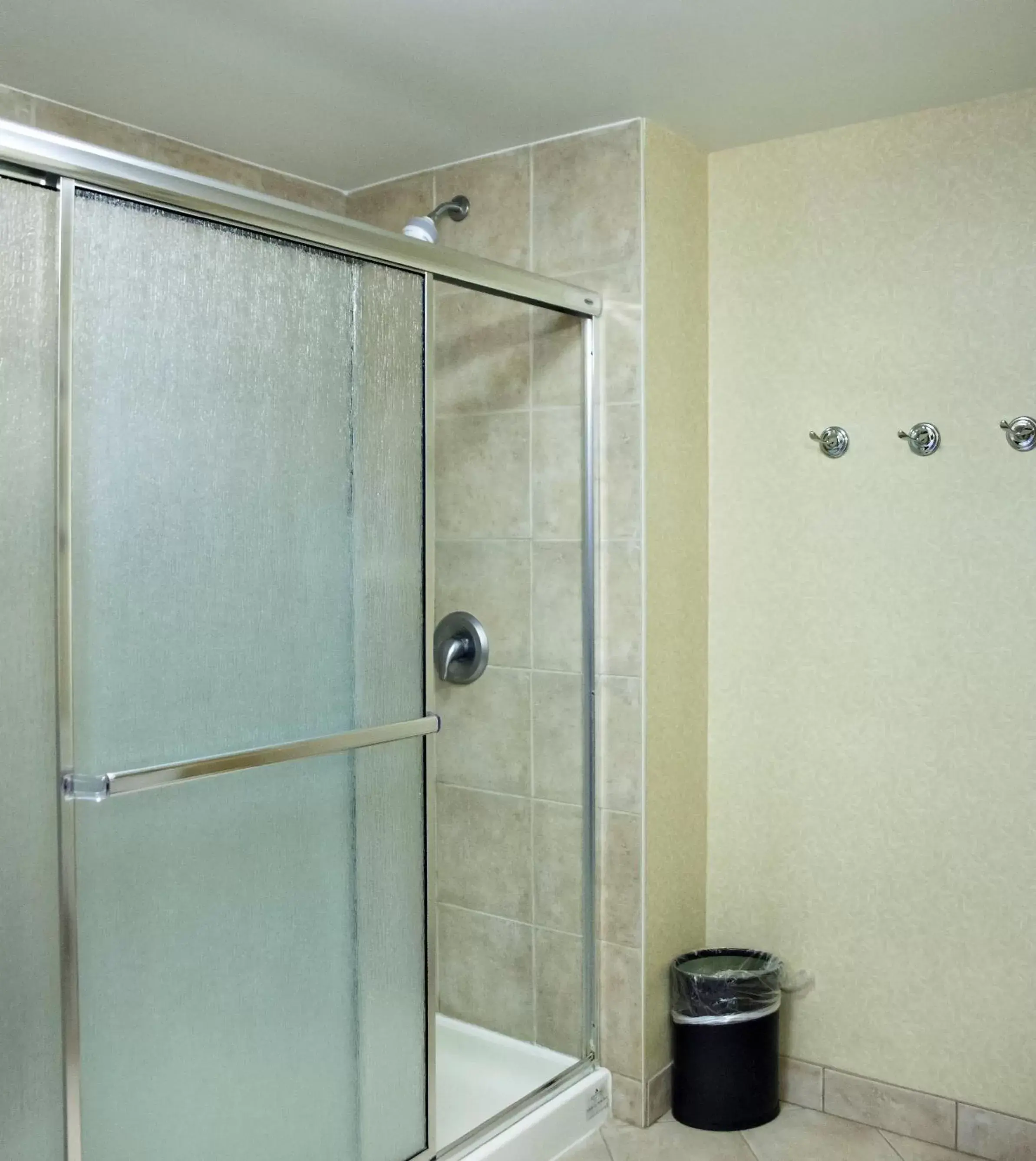 Bathroom in Kitchener Inn & Suites