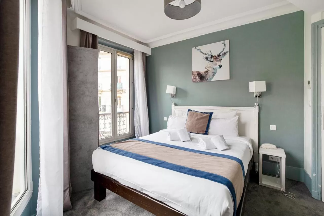 Bed in Grand Hôtel Des Gobelins
