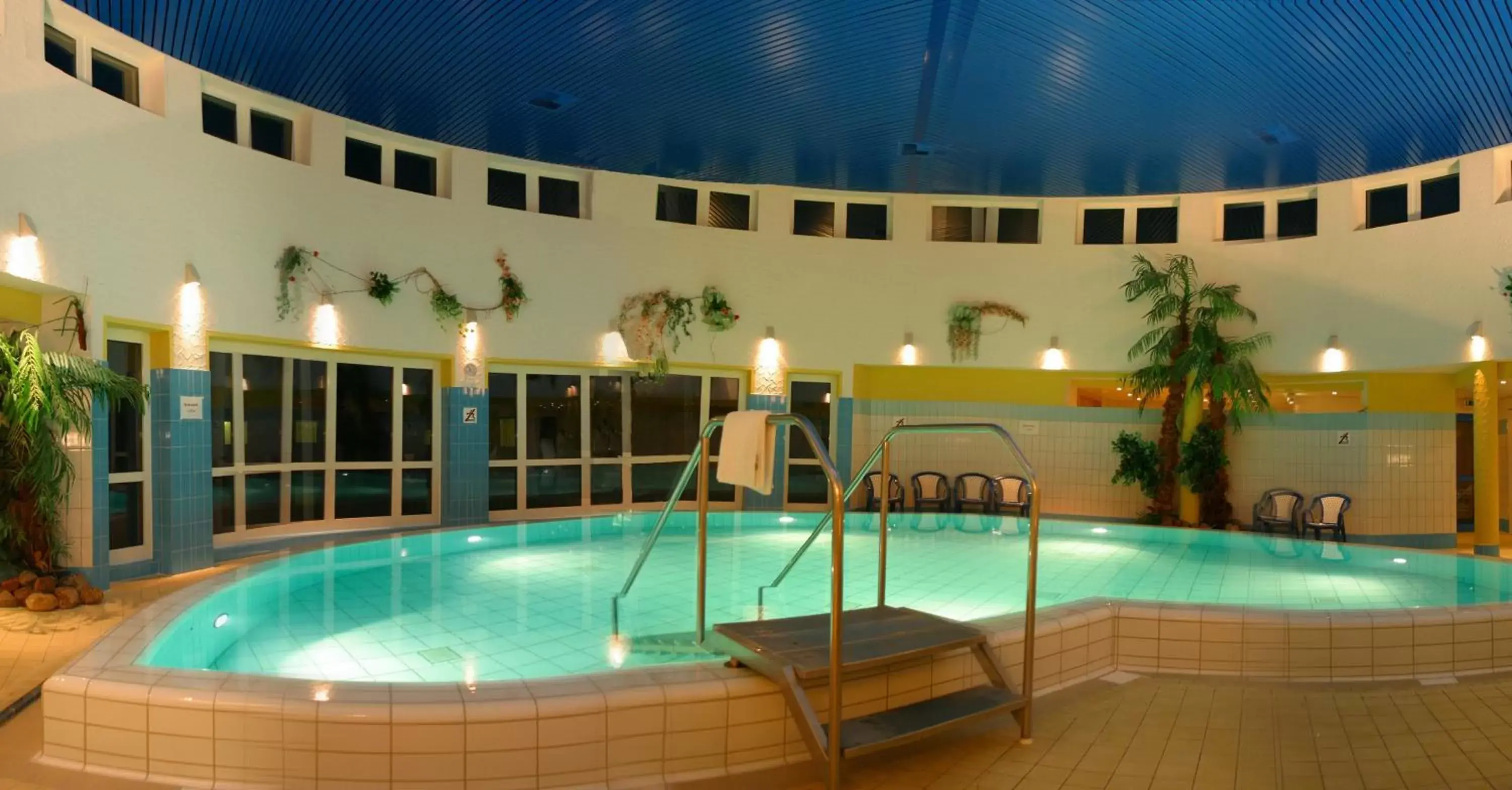 Swimming Pool in Wyndham Garden Wismar