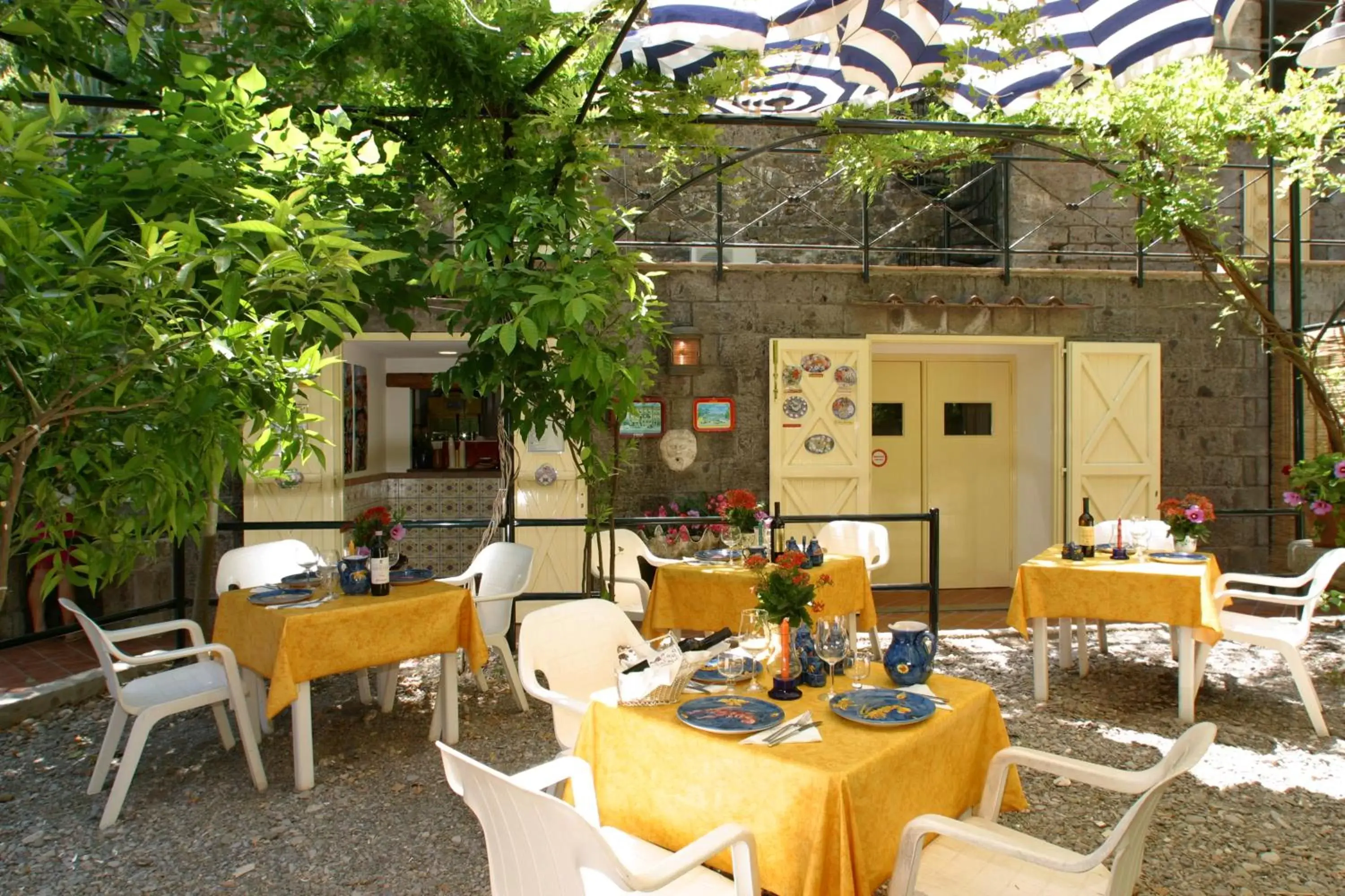 Restaurant/Places to Eat in Hotel La Tonnarella