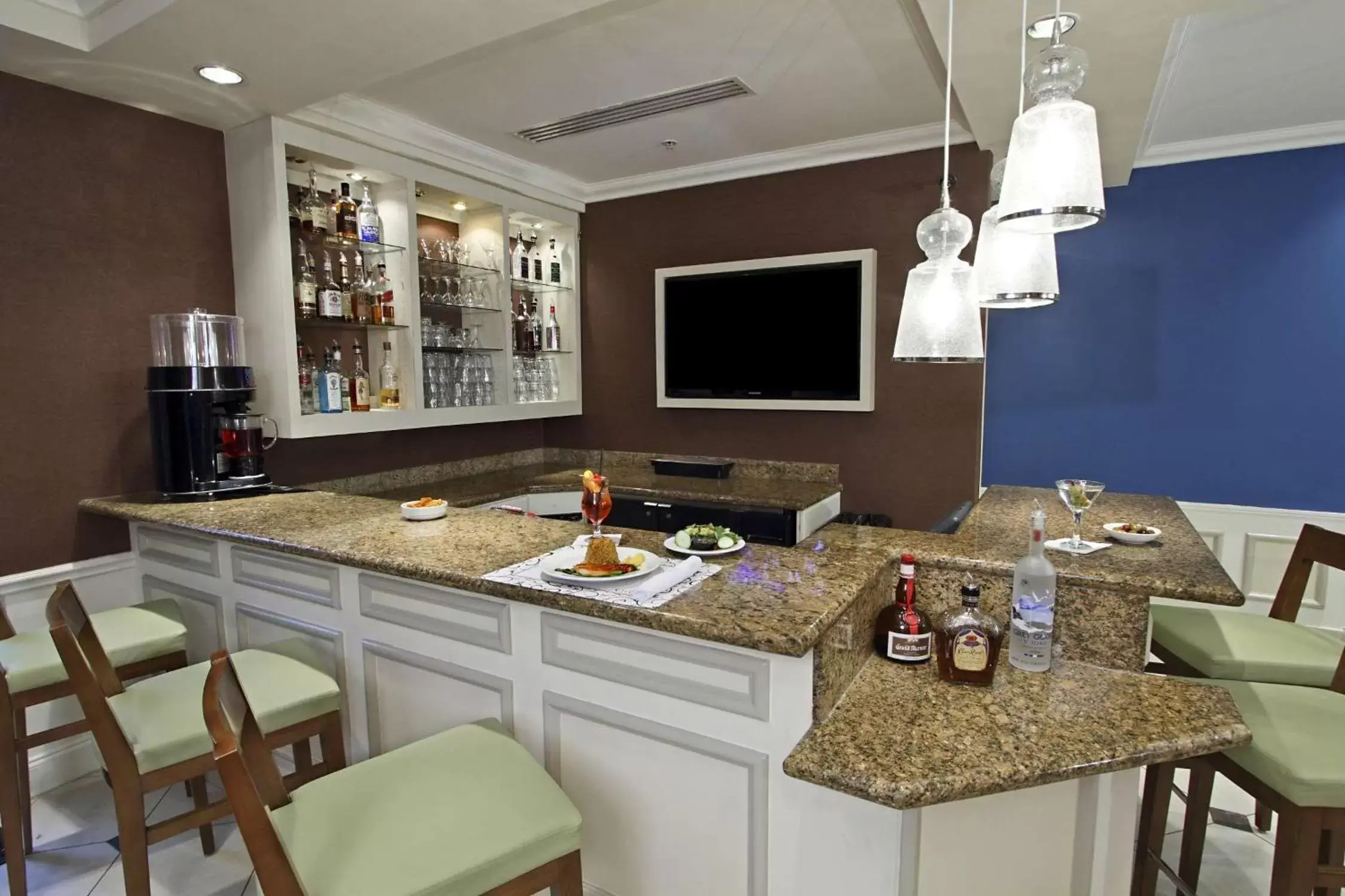 Lounge or bar in Hilton Garden Inn Ft. Lauderdale Airport-Cruise Port