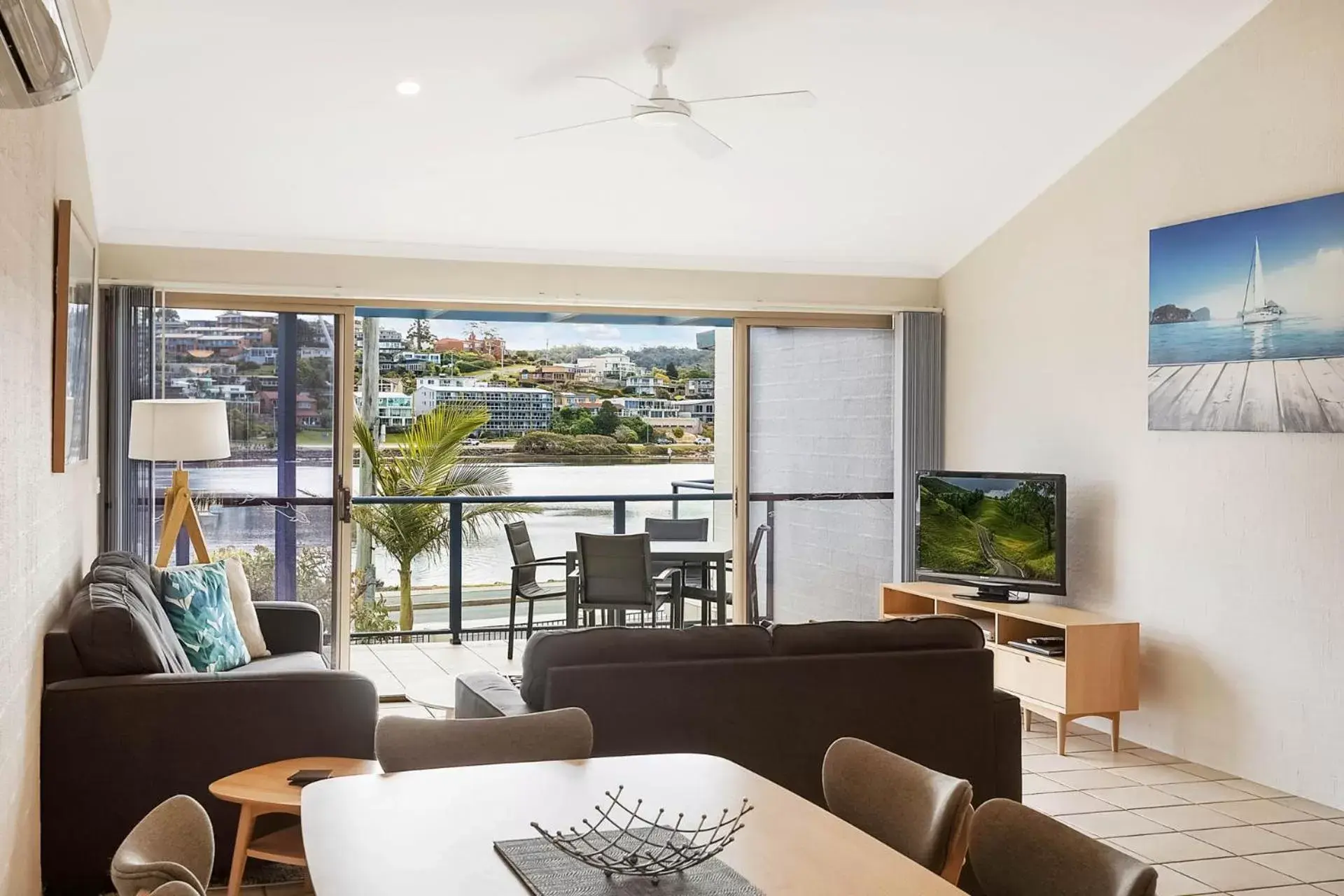 Living room, Seating Area in Sails Luxury Apartments Merimbula
