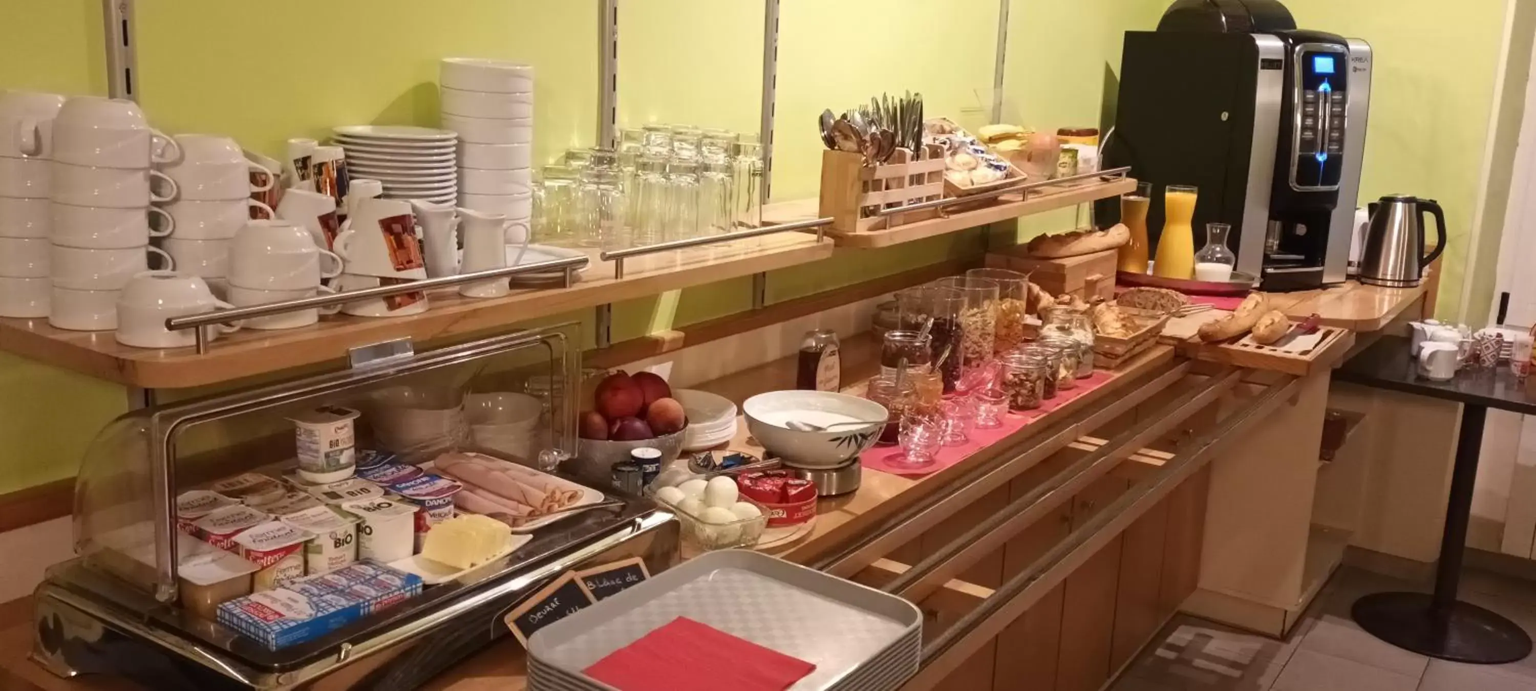 Buffet breakfast in Logis Hôtel La Résidence, Cognac Centre Buffet breakfast in Logis Hôtel La Résidence, Cognac Centre