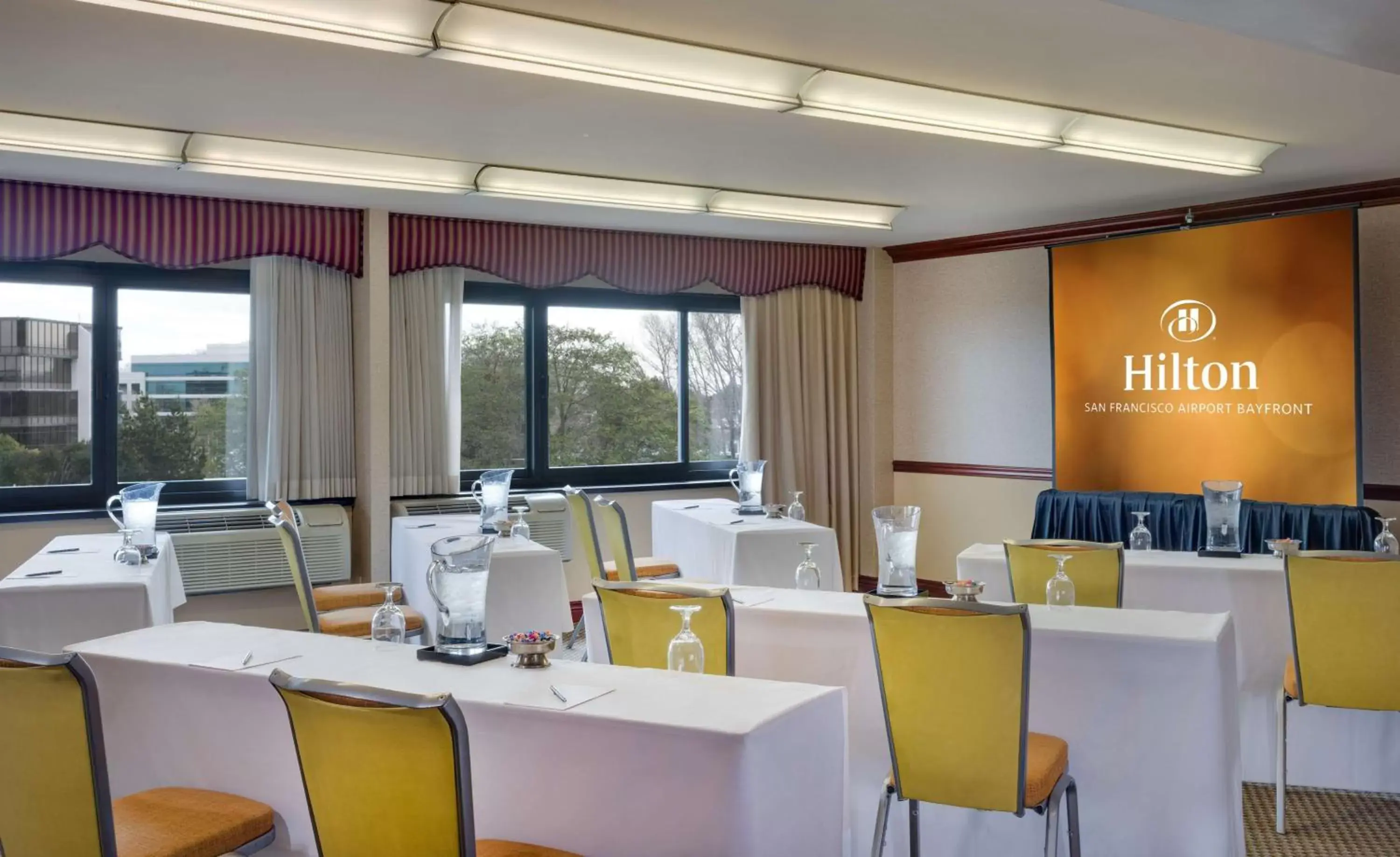 Meeting/conference room in Hilton San Francisco Airport Bayfront - No Resort Fee