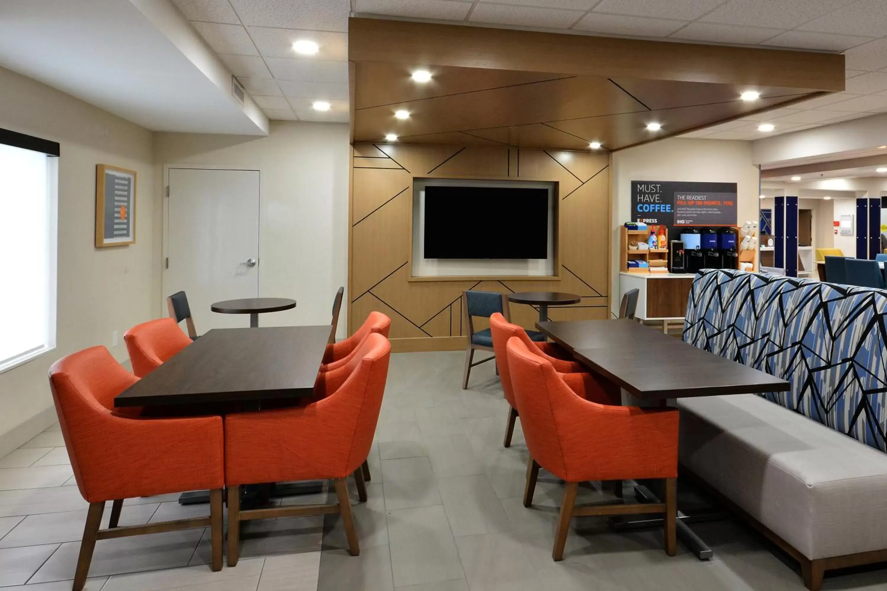 Restaurant/places to eat in Holiday Inn Express Richmond I-64 Short Pump Area by IHG Restaurant/places to eat in Holiday Inn Express Richmond I-64 Short Pump Area by IHG