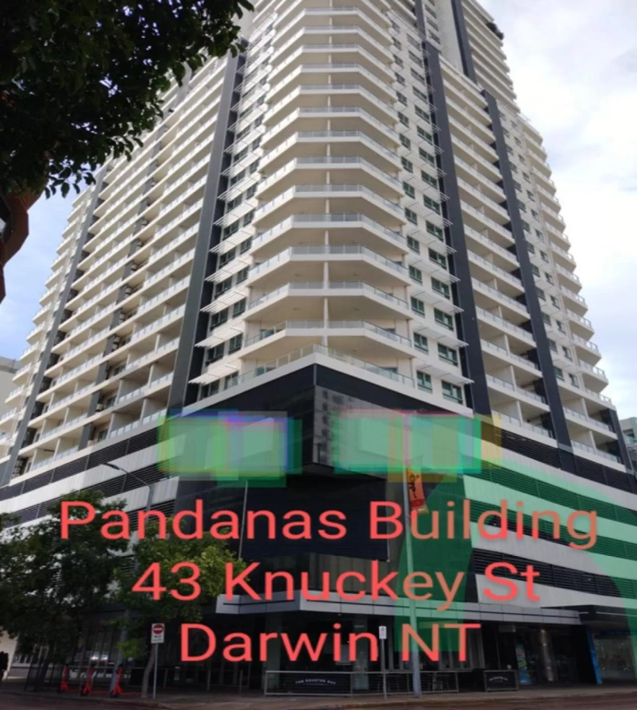 Property building in Darwin Harbour Suites