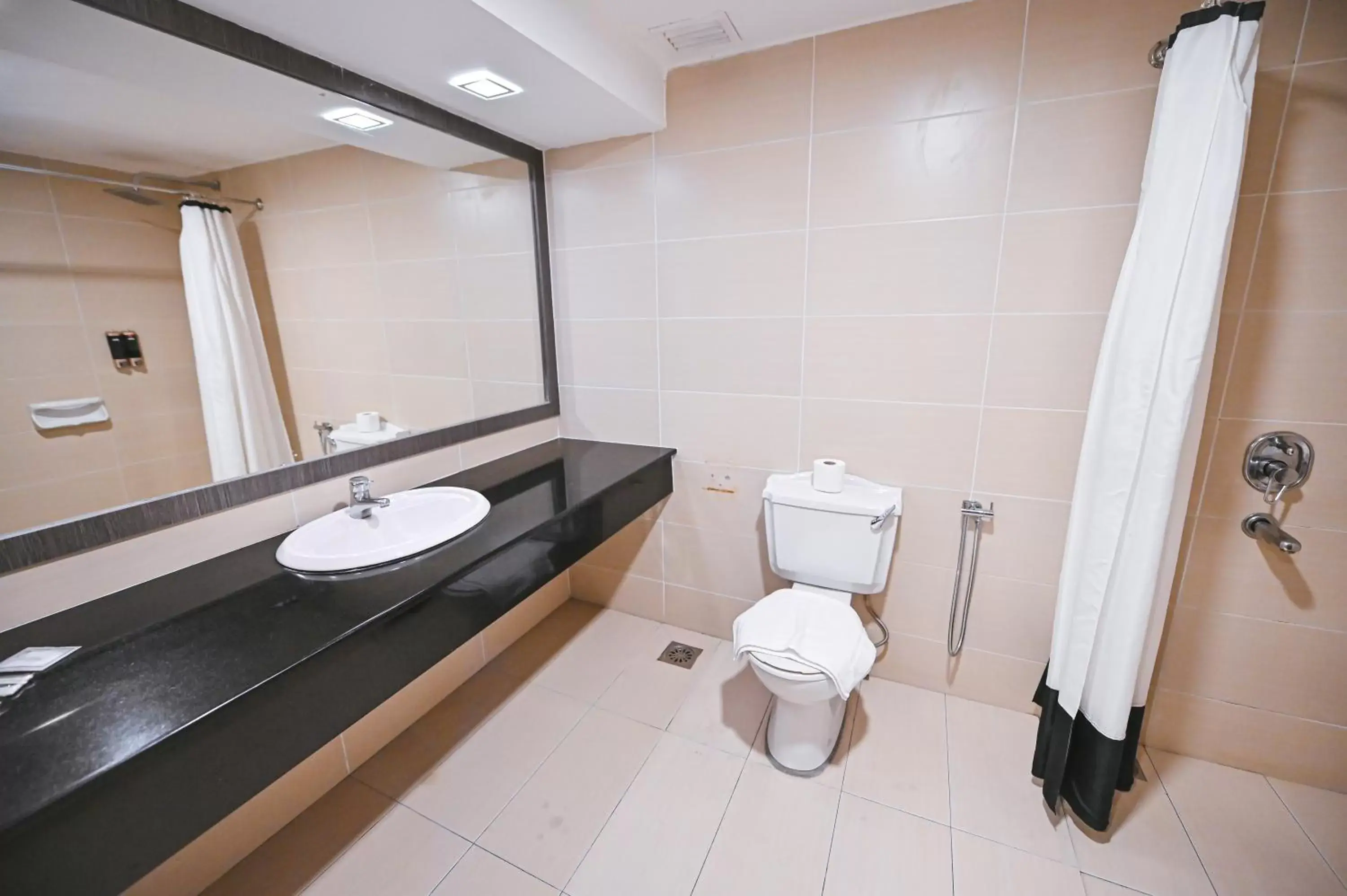 Bathroom in PRIME CITY HOTEL KLUANG