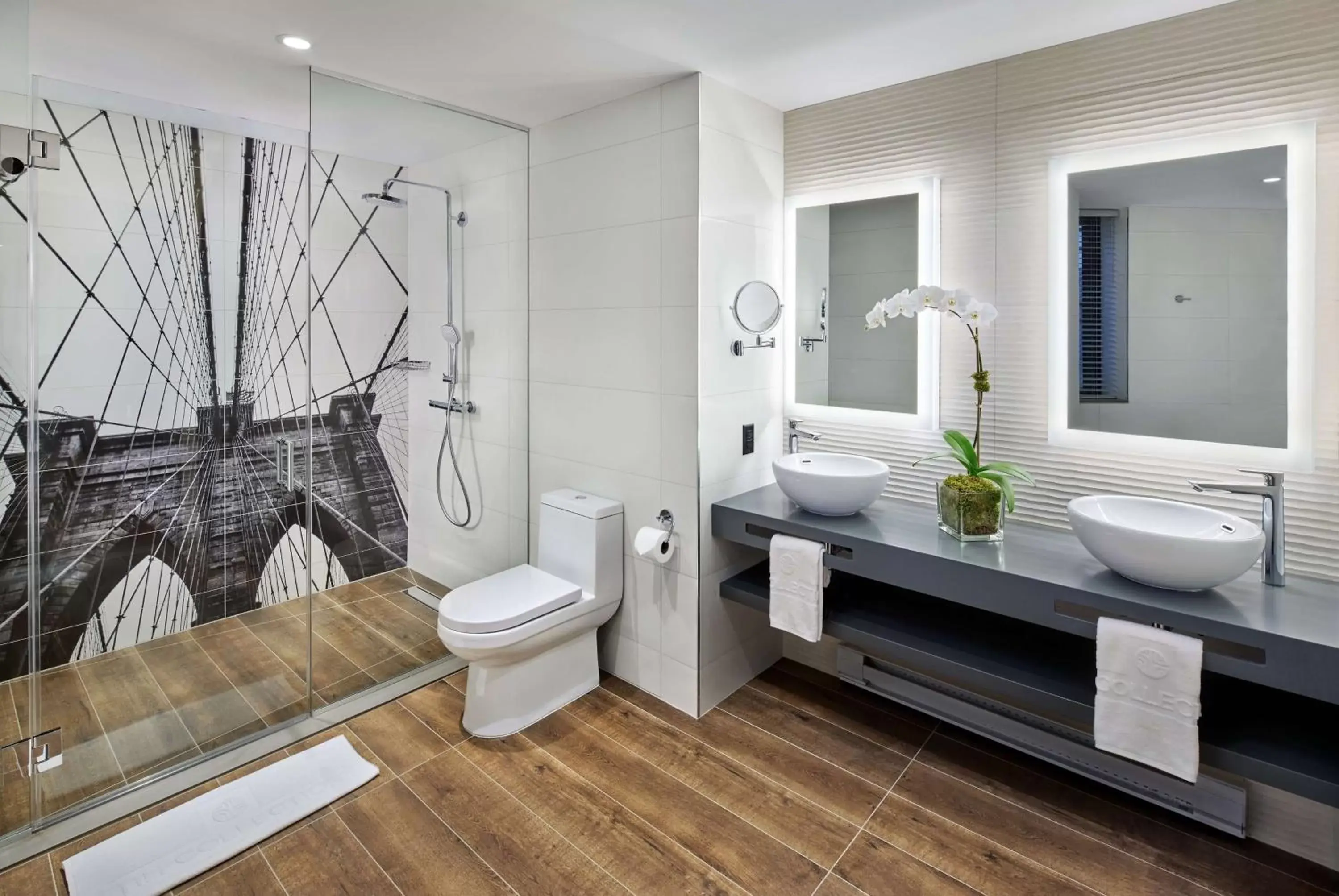 Bedroom, Bathroom in NH Collection New York Madison Avenue