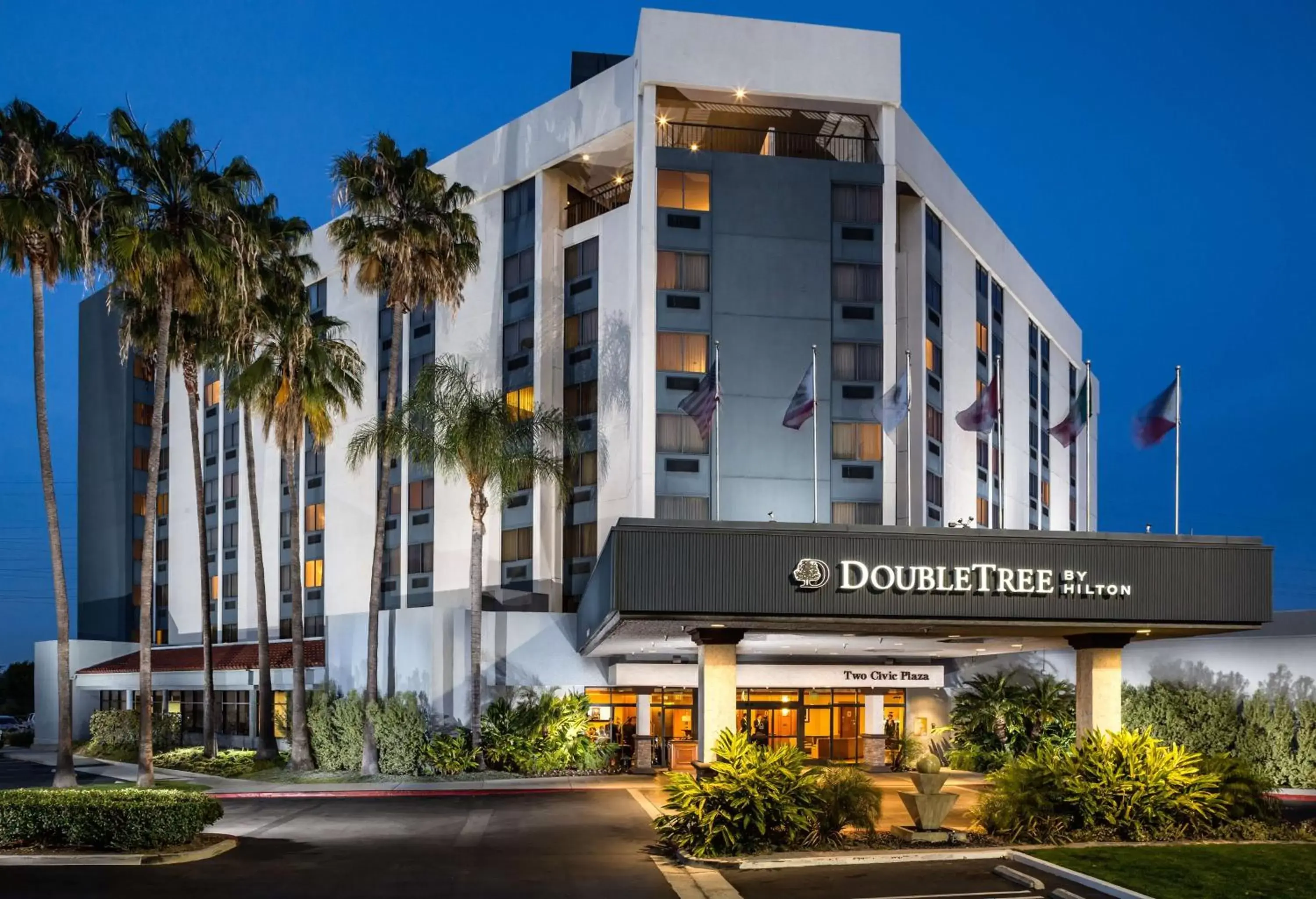 Property Building in DoubleTree by Hilton Carson