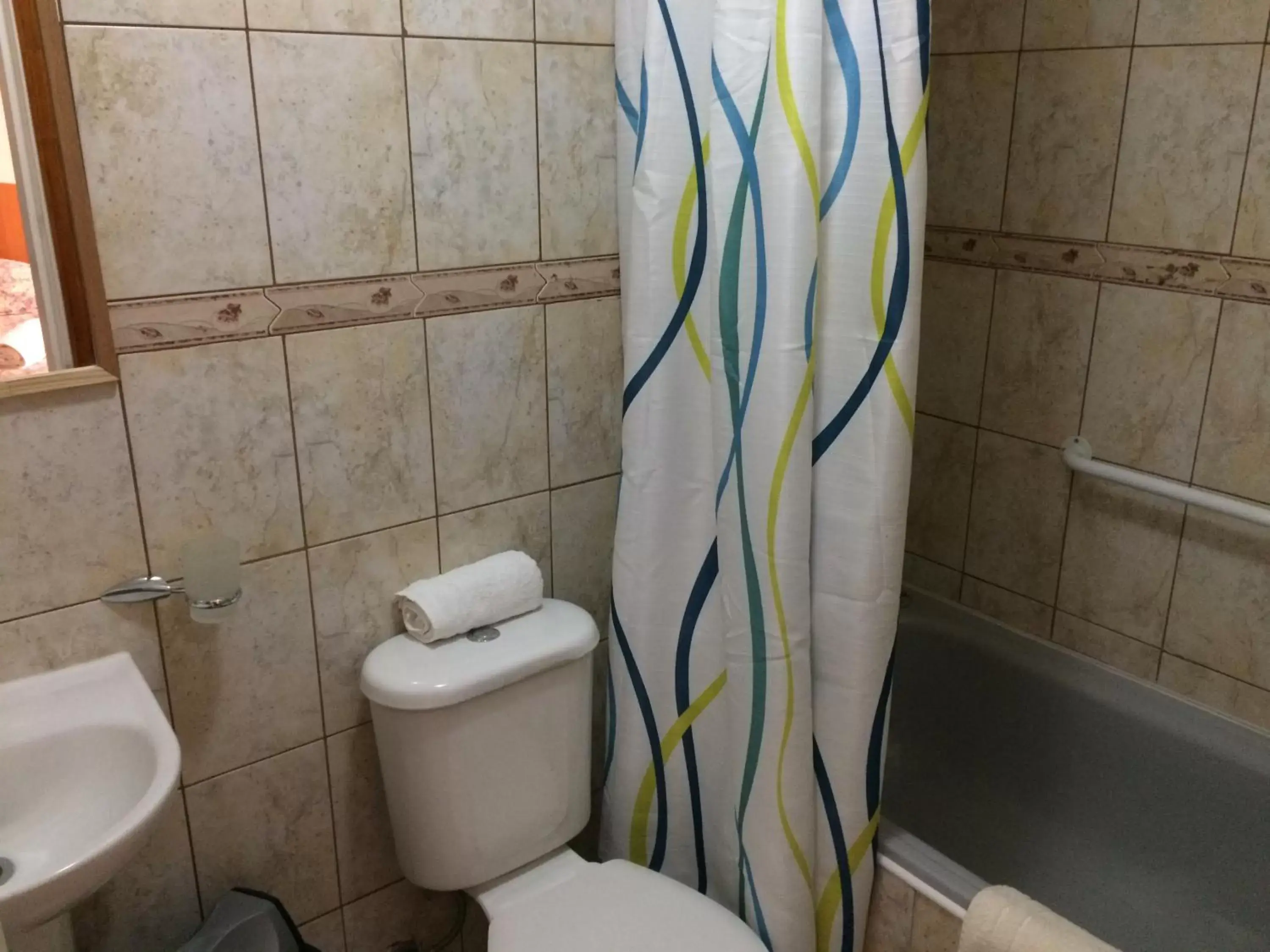 Twin Room in Hostal La Base Twin Room in Hostal La Base