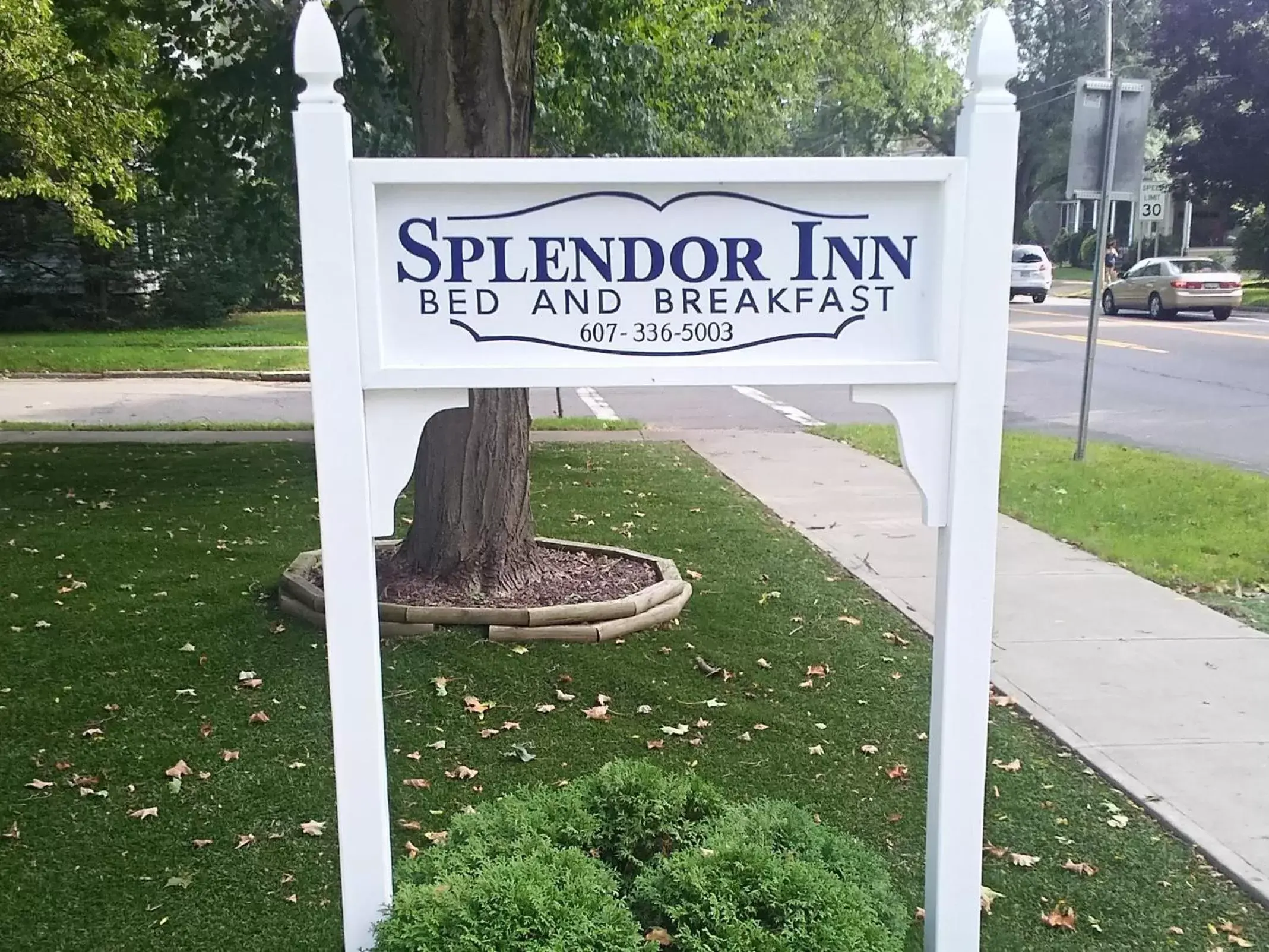 Property building in Splendor Inn Bed & Breakfast