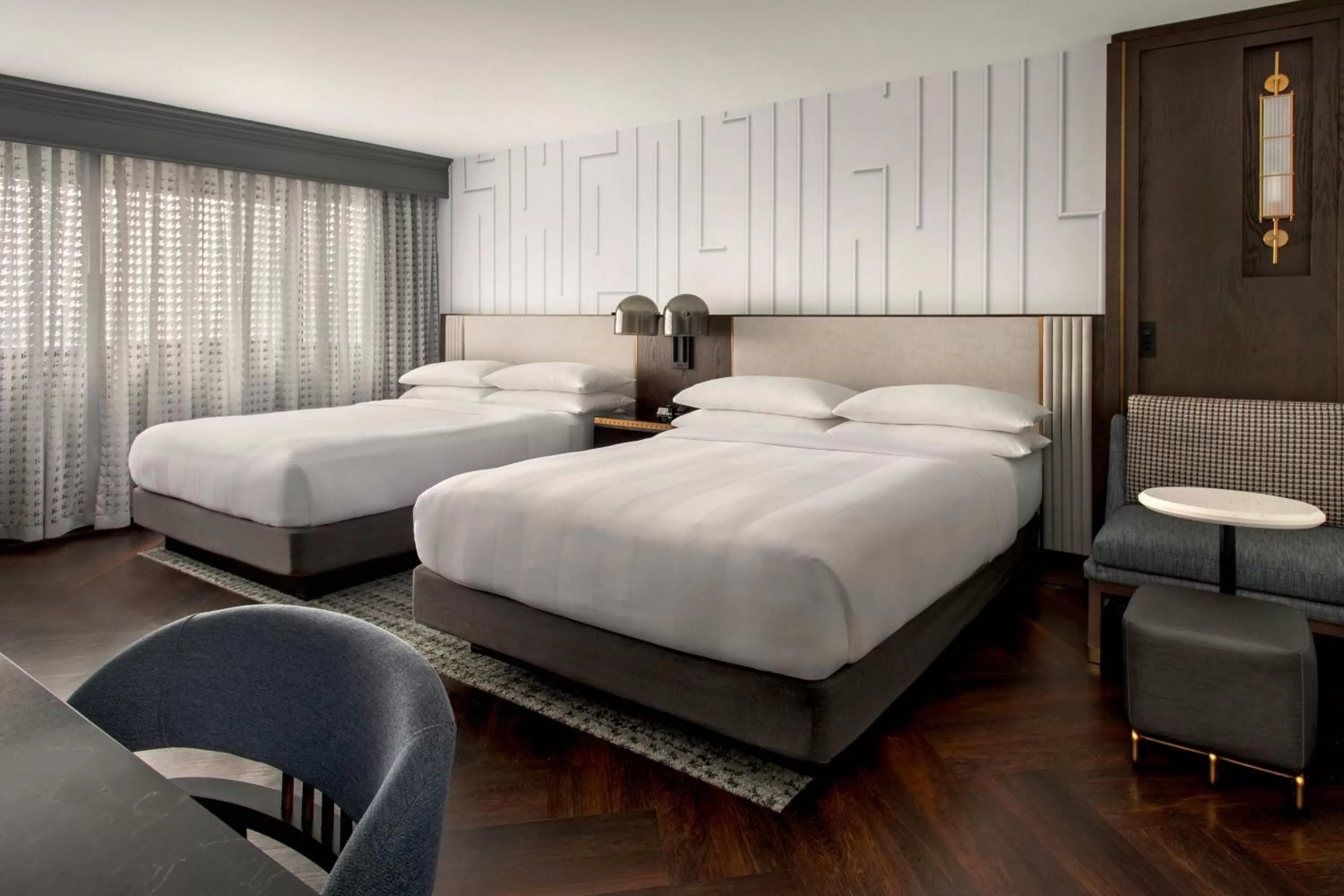 Photo of the whole room, Bed in Boston Marriott Copley Place