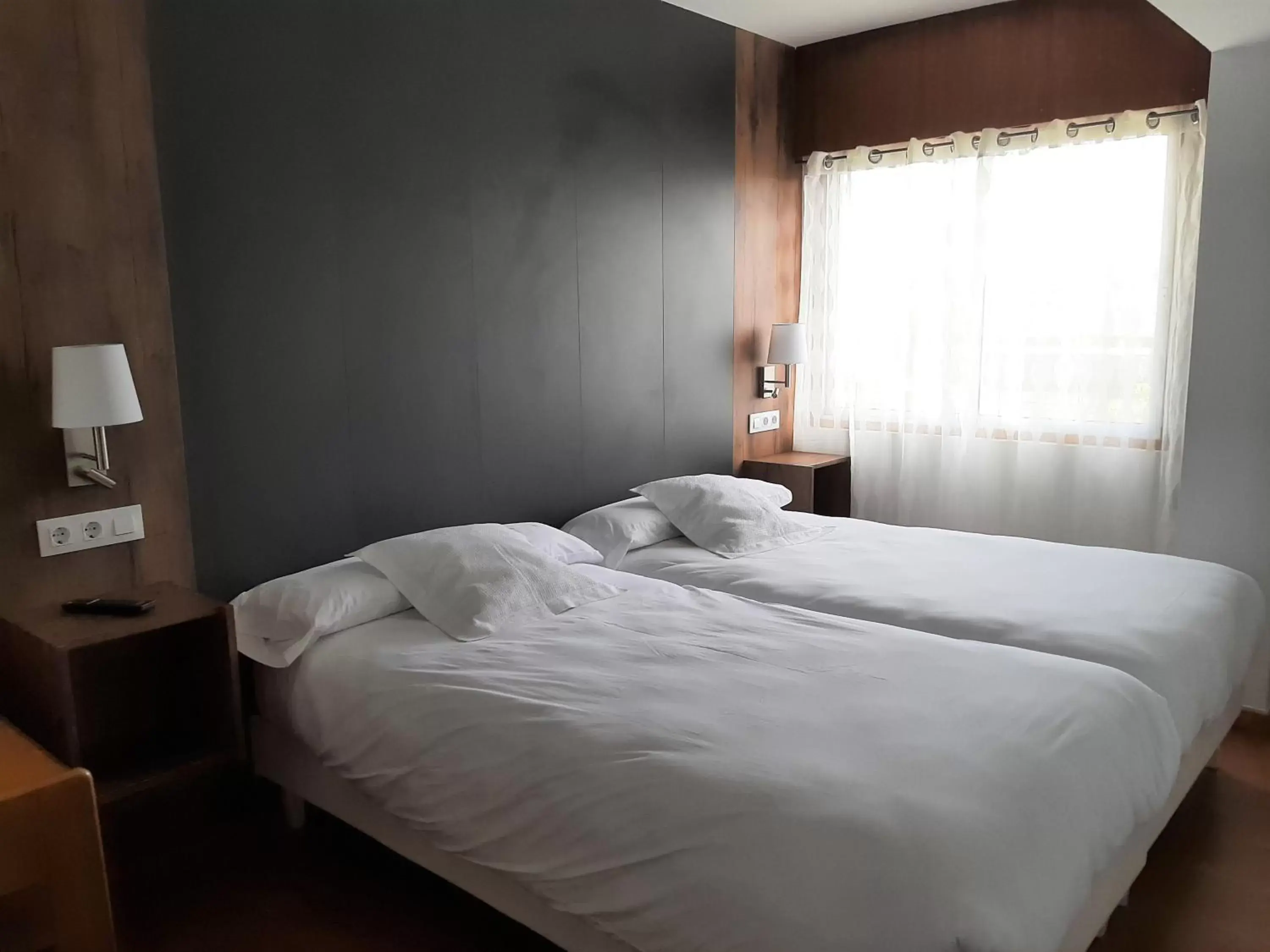Twin room economy in Hotel La Terraza Twin room economy in Hotel La Terraza