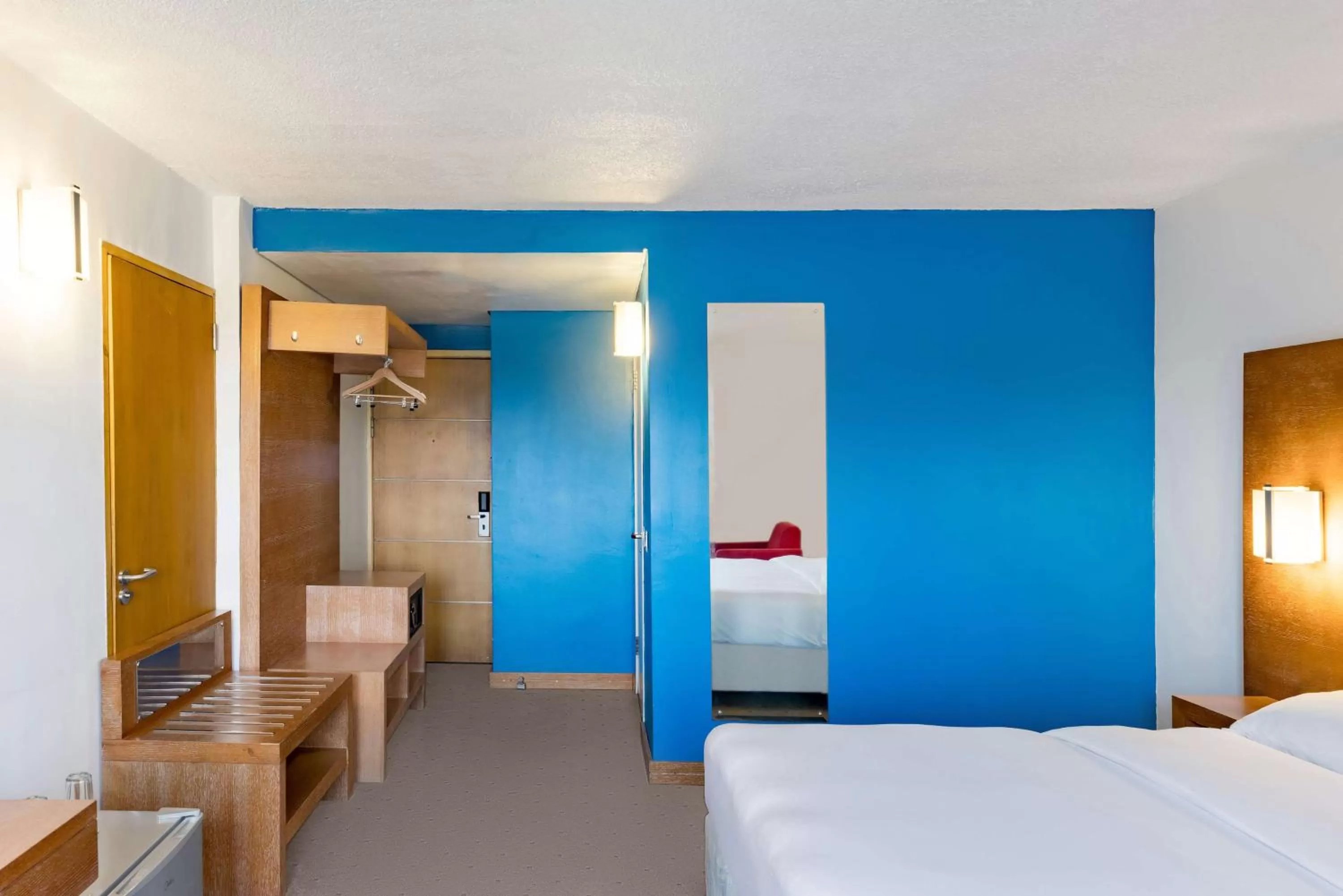 Photo of the whole room, Bed in Park Inn by Radisson Abeokuta