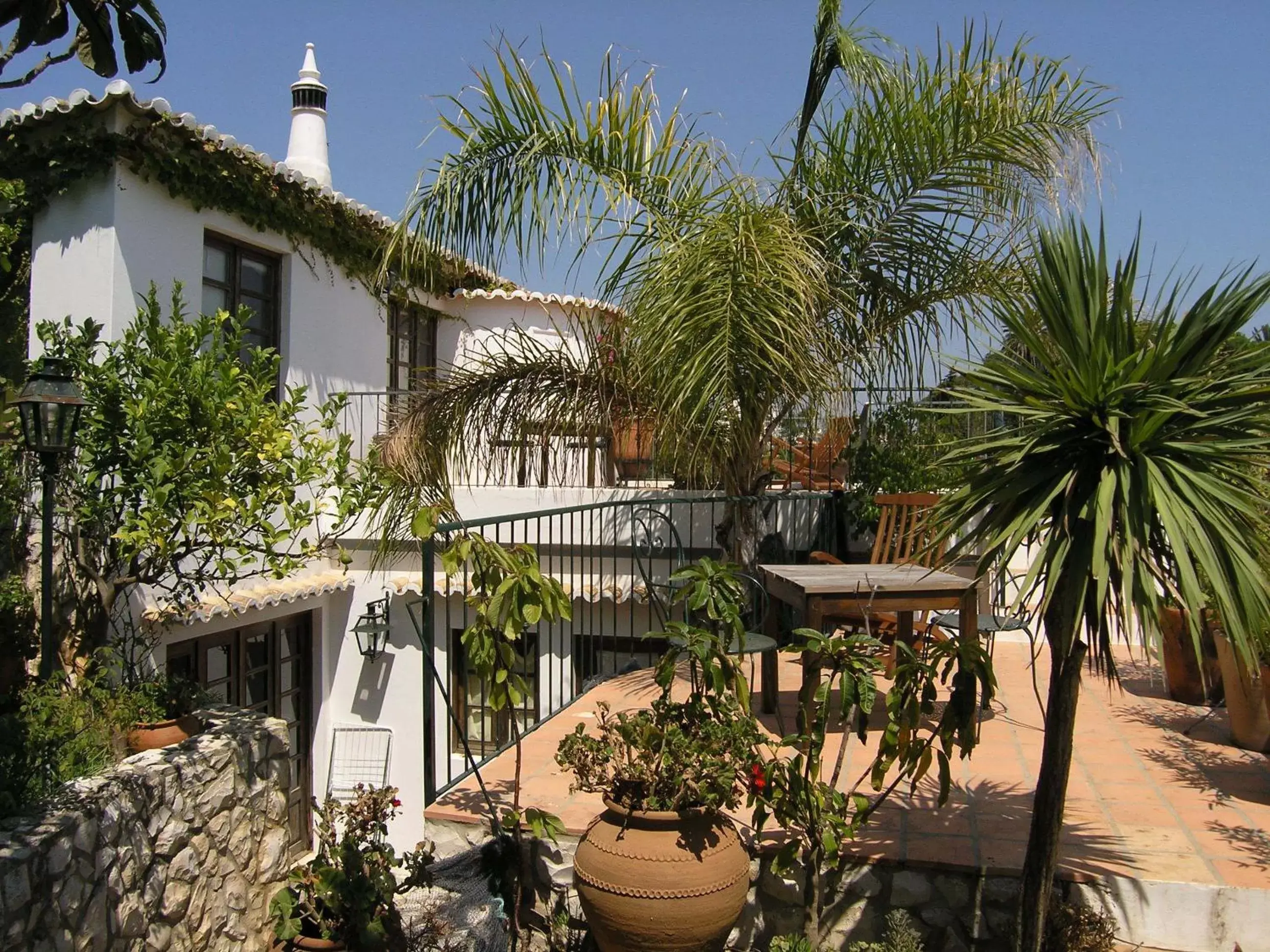 Facade/entrance, Property Building in Uma Casa a Beira Sol