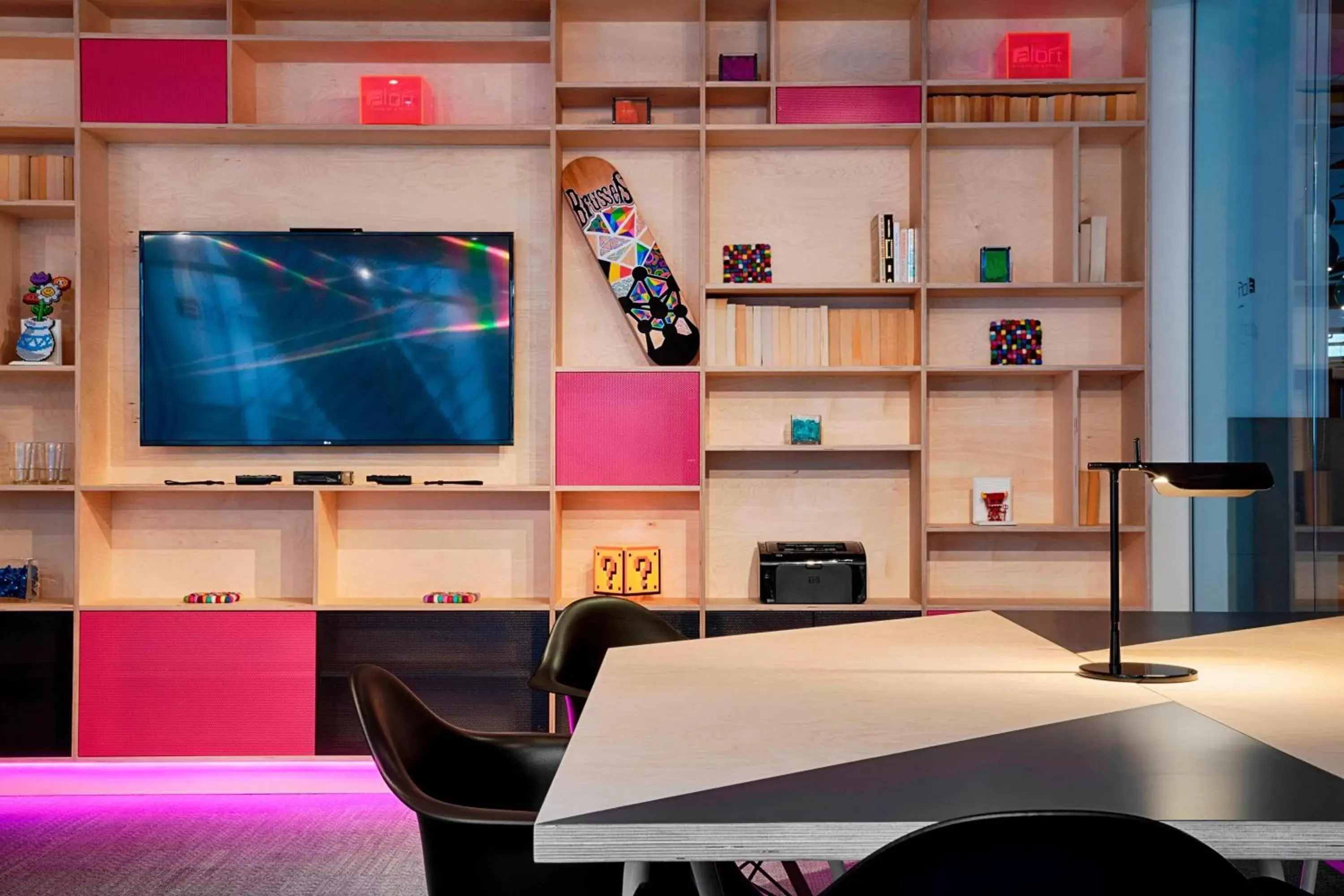 Meeting/conference room, TV/Entertainment Center in Aloft Brussels Schuman