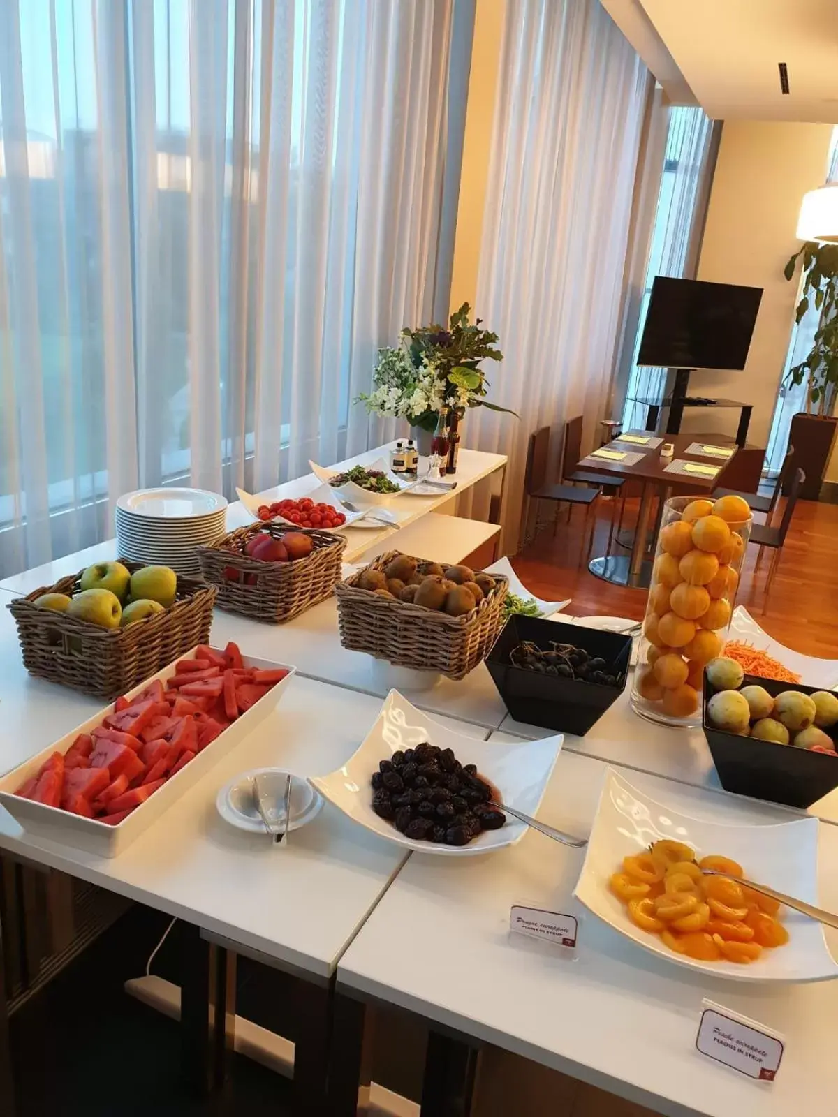 Breakfast, Food in H2C Hotel Milanofiori