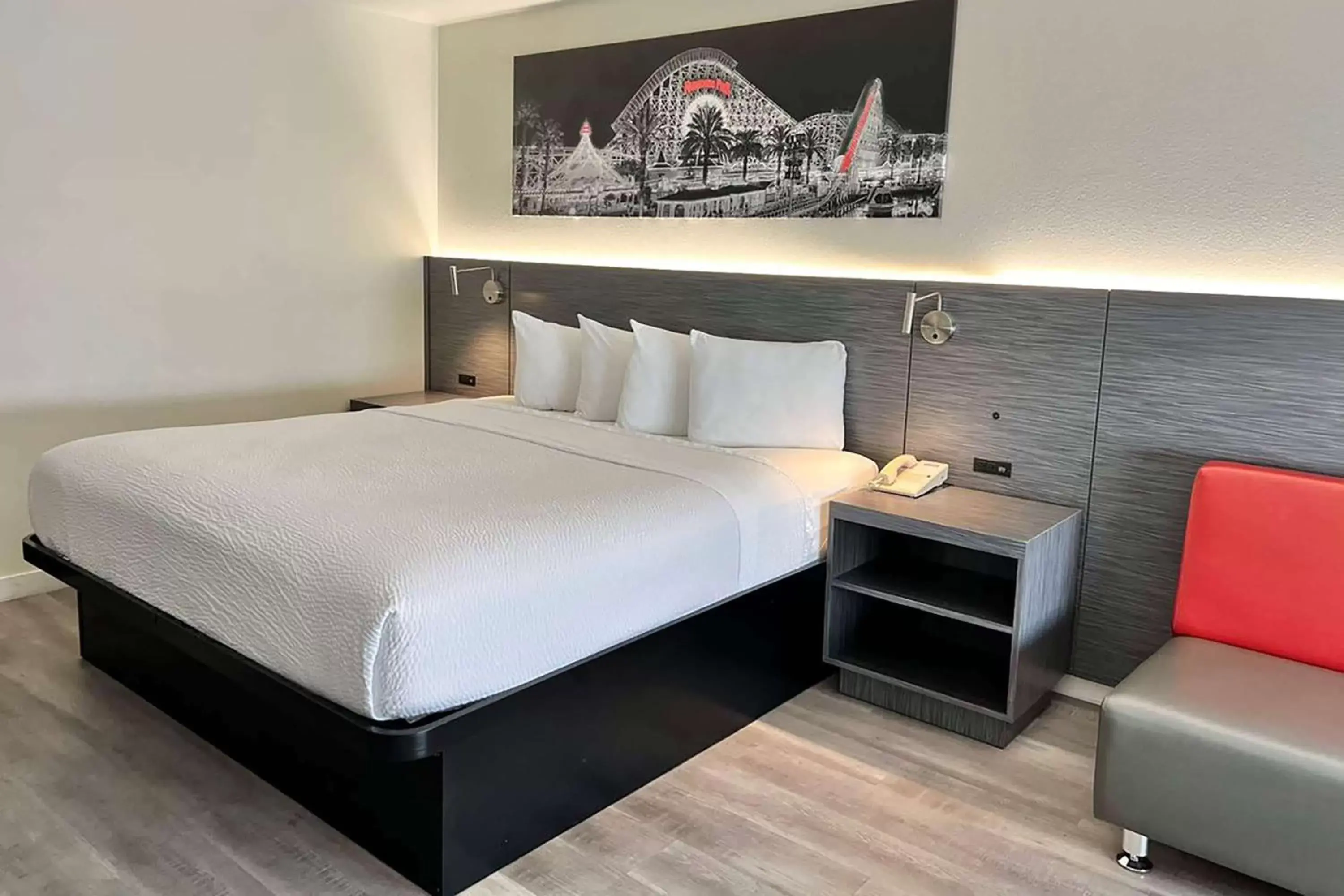 Photo of the whole room, Bed in Ramada by Wyndham Anaheim Convention Center Photo of the whole room, Bed in Ramada by Wyndham Anaheim Convention Center