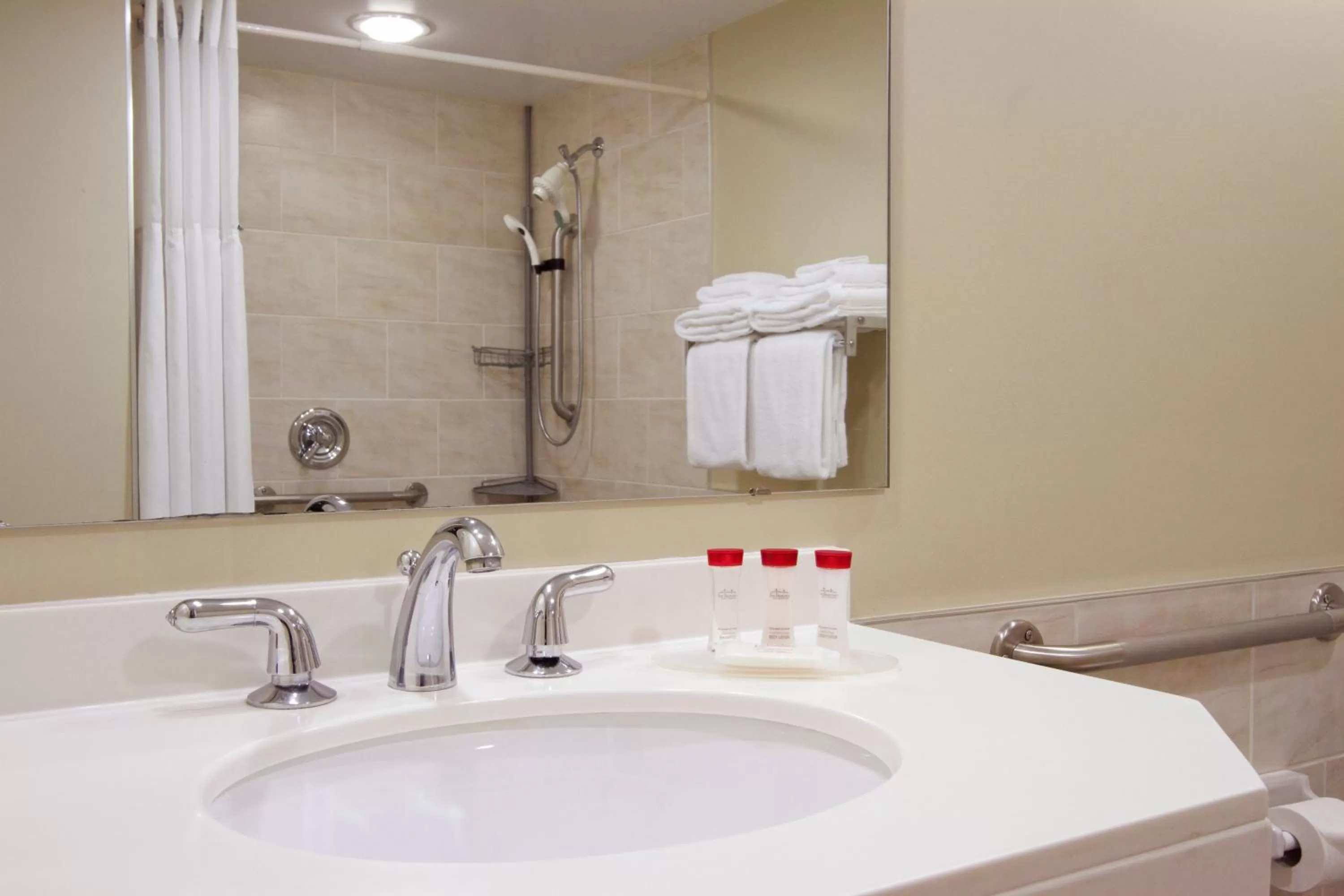 Bathroom in Ramada by Wyndham Cornwall