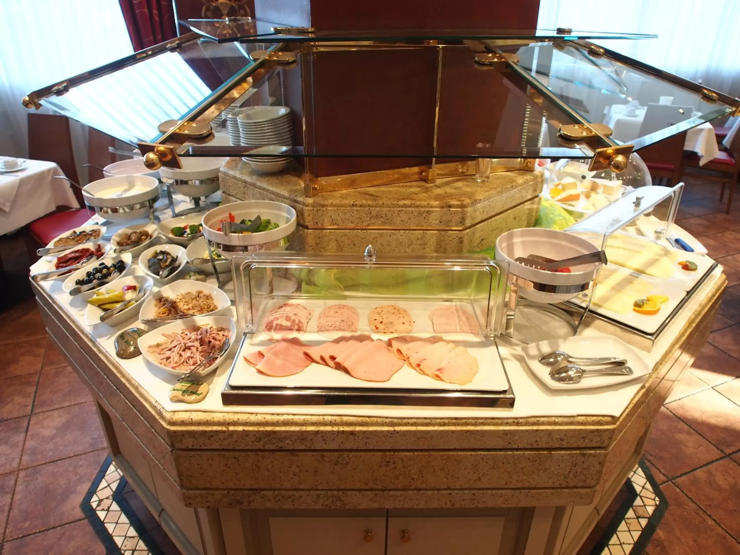 Buffet breakfast in Feringapark Hotel Unterföhring