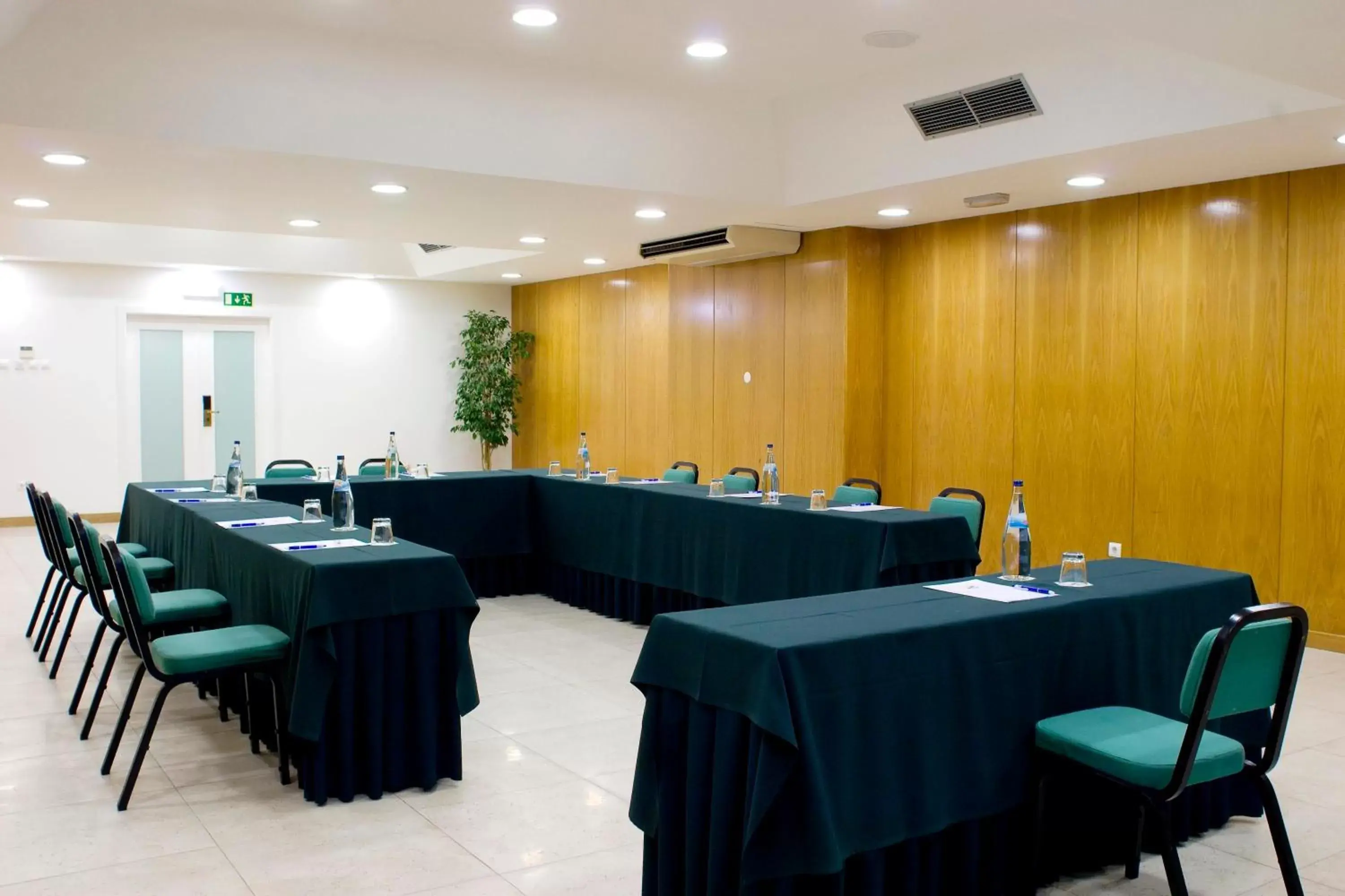 Business facilities in Leziria Parque Hotel