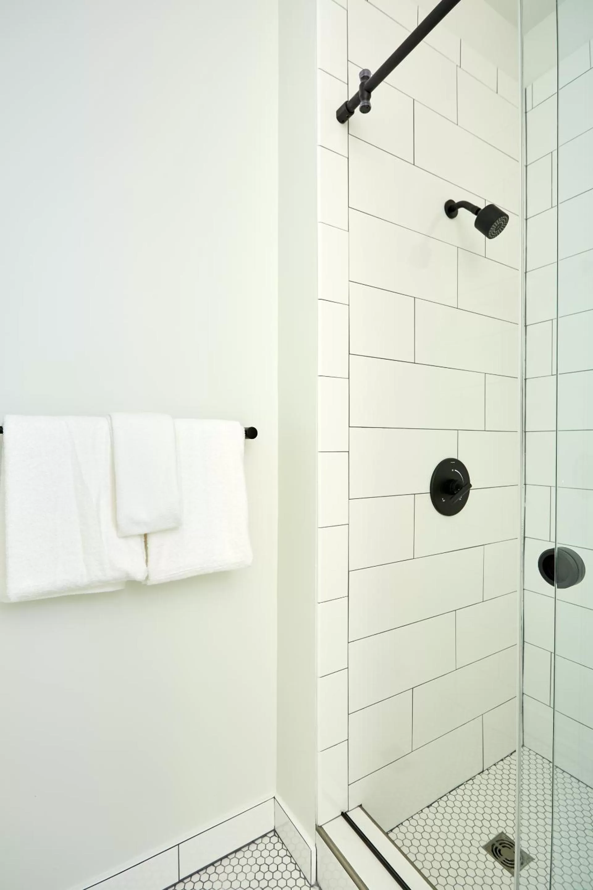 Bathroom in Sonder at The Promenade