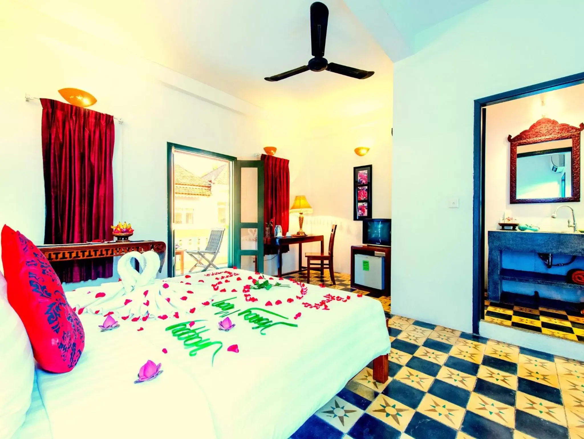 Bedroom in Residence Wat Damnak