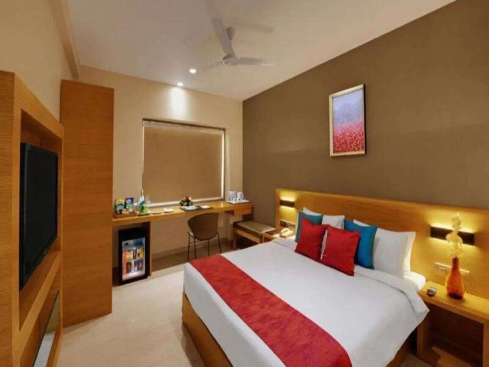 Premium Room - single occupancy - 10% off on Laundry, 10% off on F&B, Complimentary Drivers accommodations in Hotel Suba Elite Vadodara Premium Room - single occupancy - 10% off on Laundry, 10% off on F&B, Complimentary Drivers accommodations in Hotel Suba Elite Vadodara